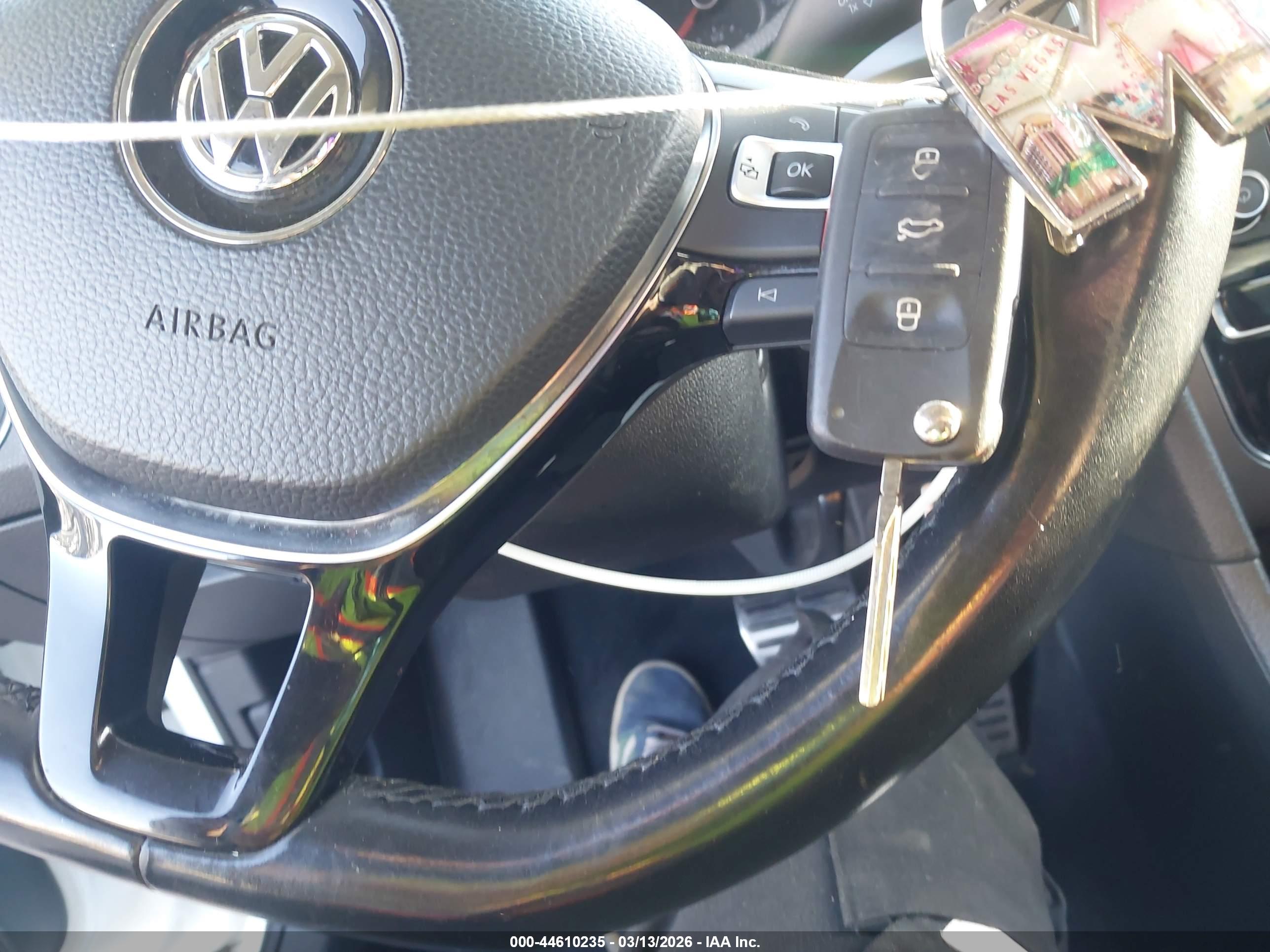 VOLKSWAGEN PASSAT image 11