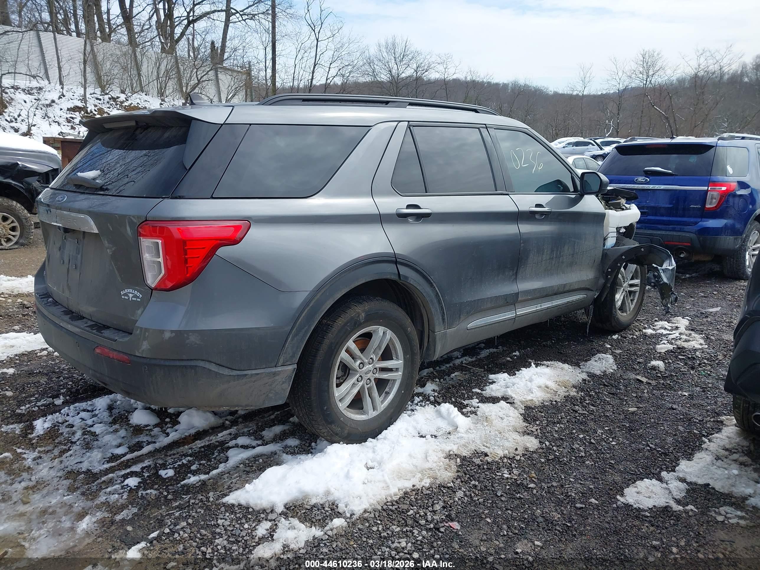 FORD EXPLORER image 4