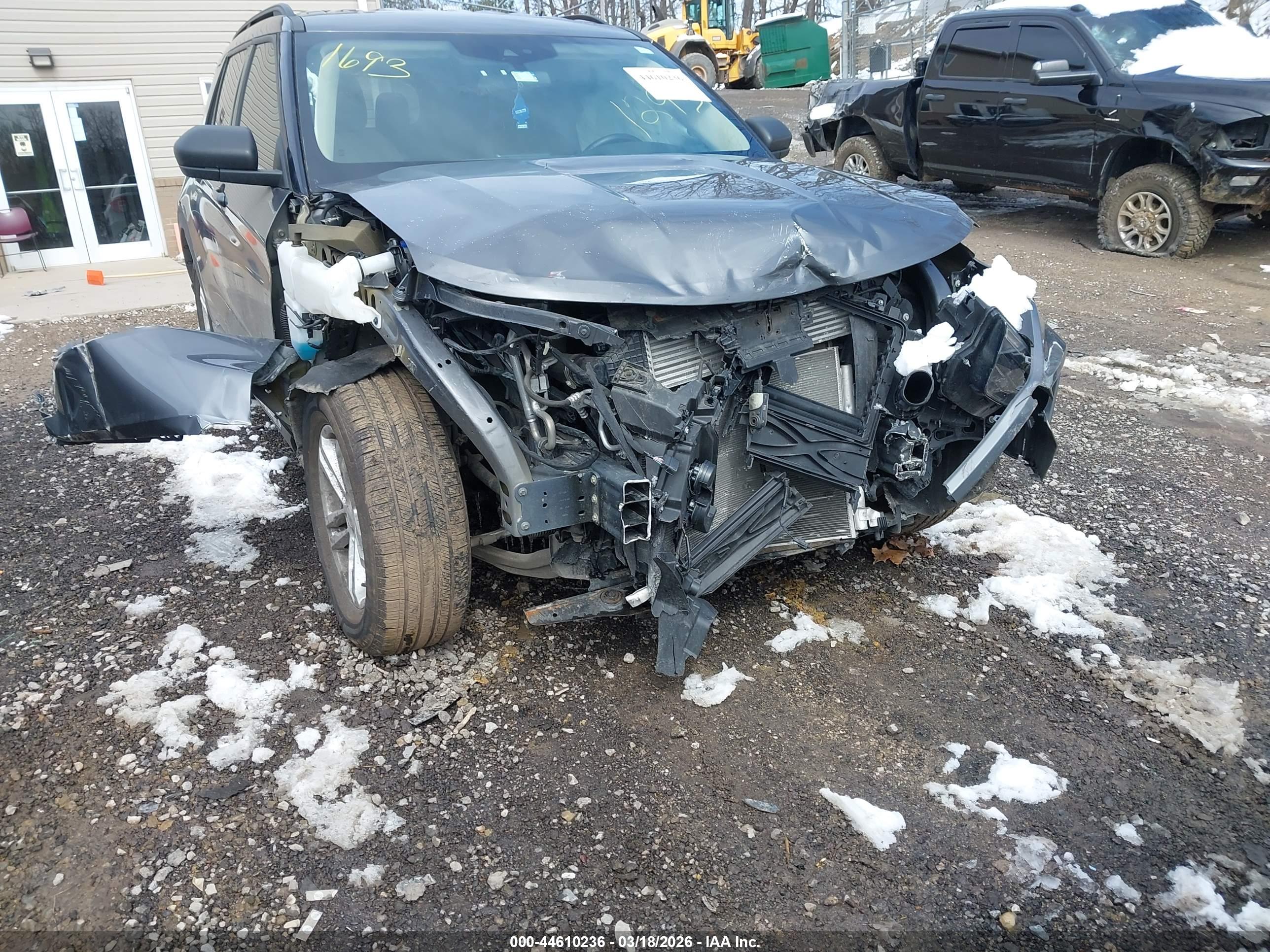 FORD EXPLORER image 6