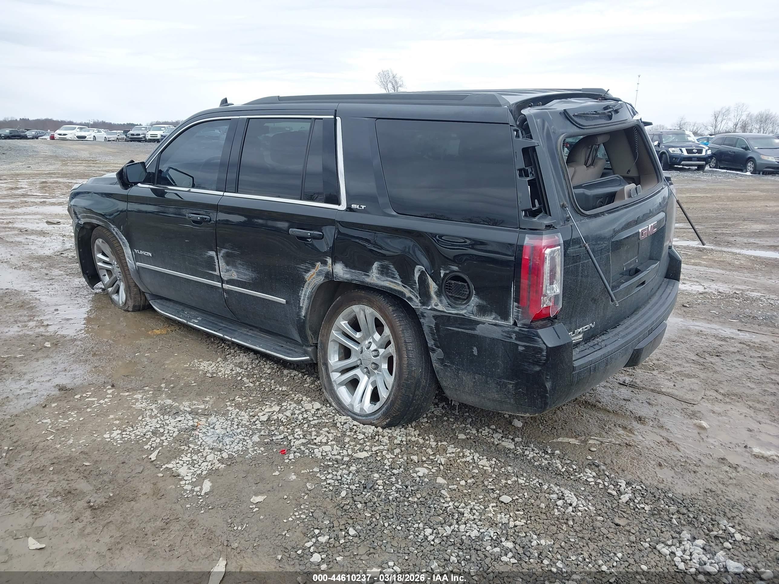 GMC YUKON image 3