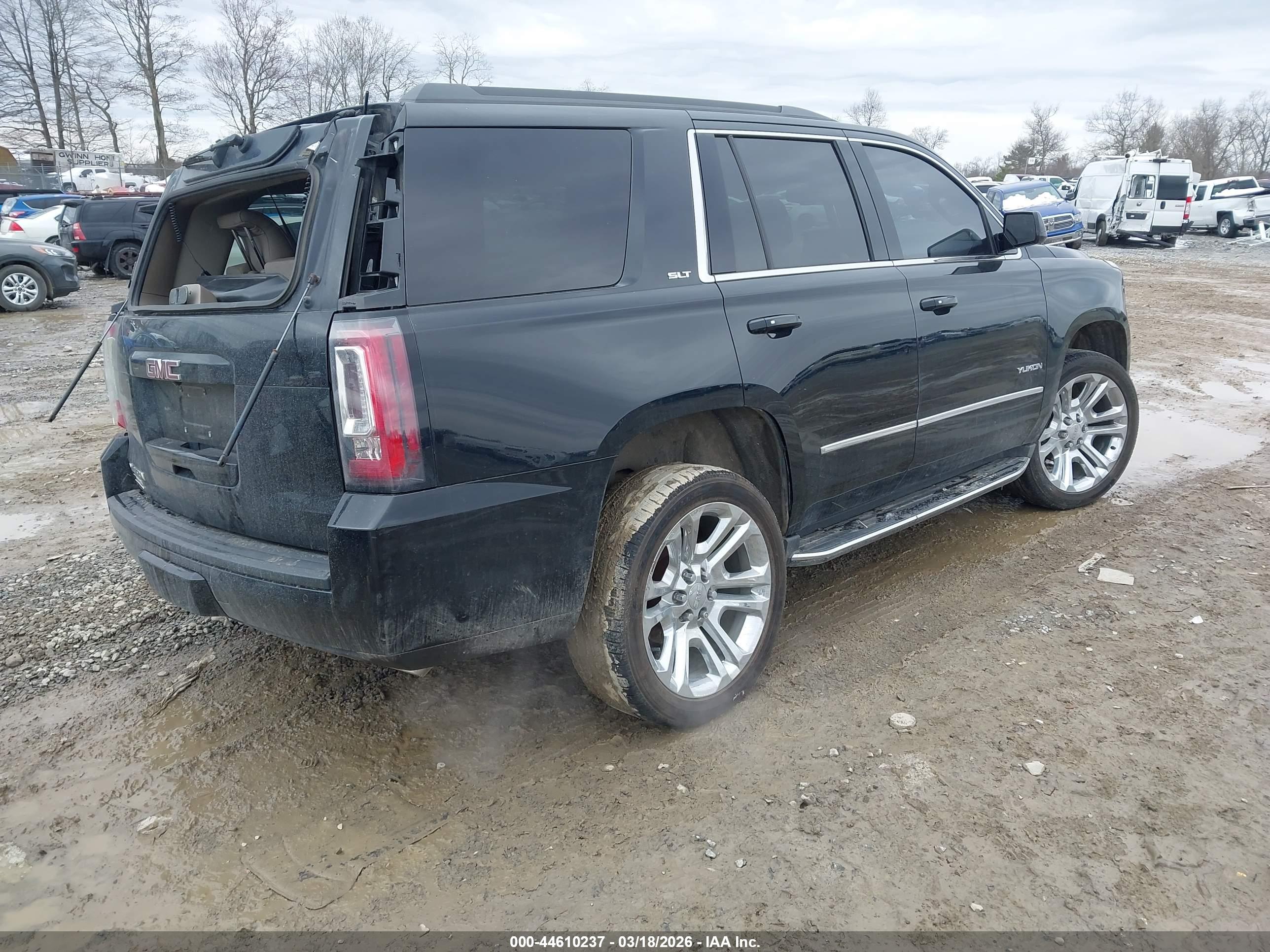GMC YUKON image 4