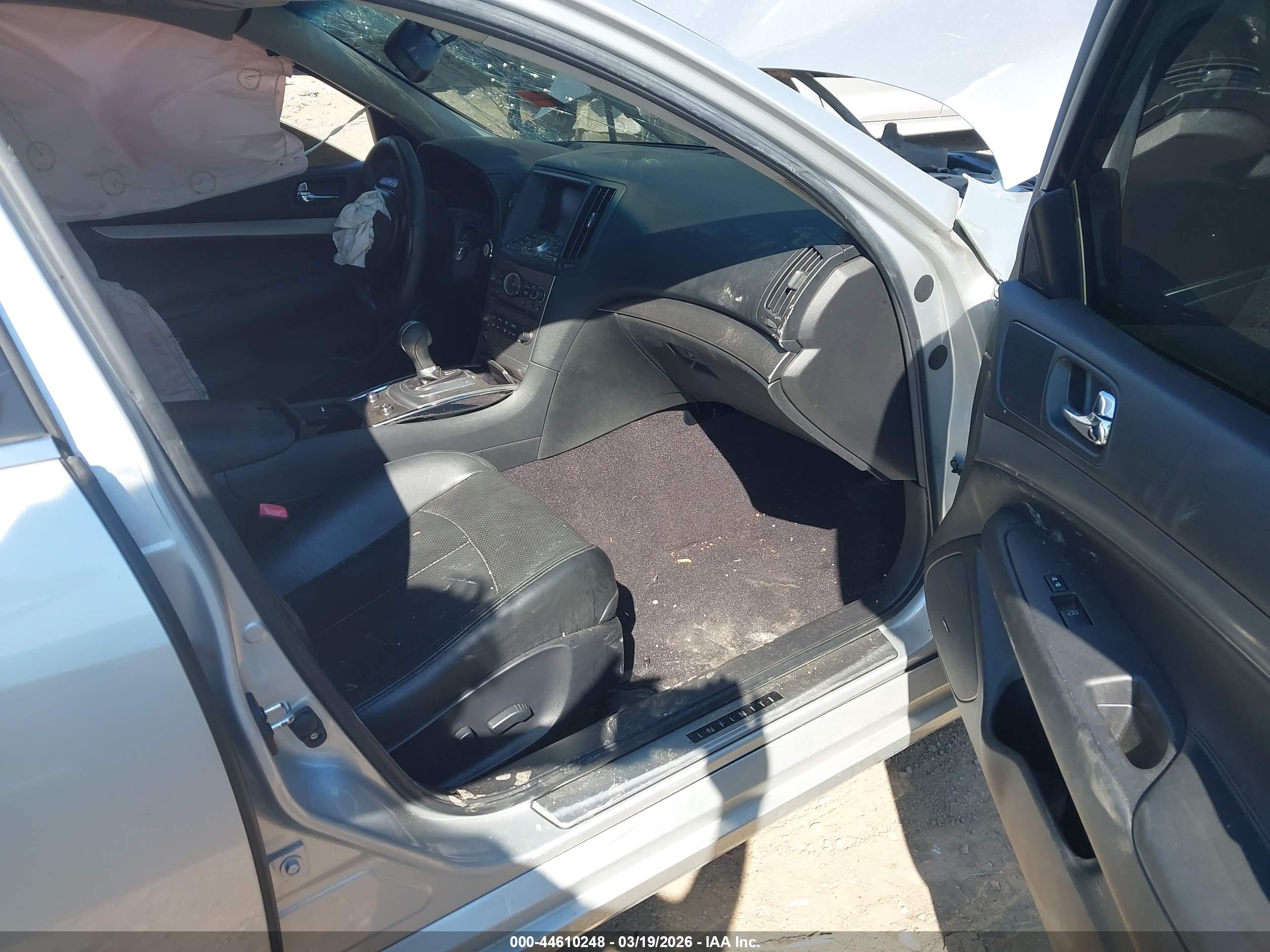 INFINITI G37 image 5