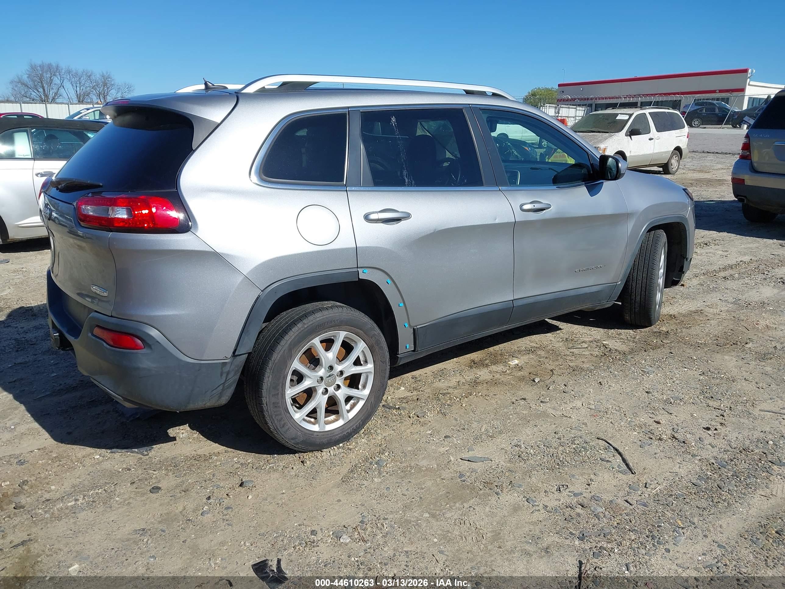 JEEP CHEROKEE image 4