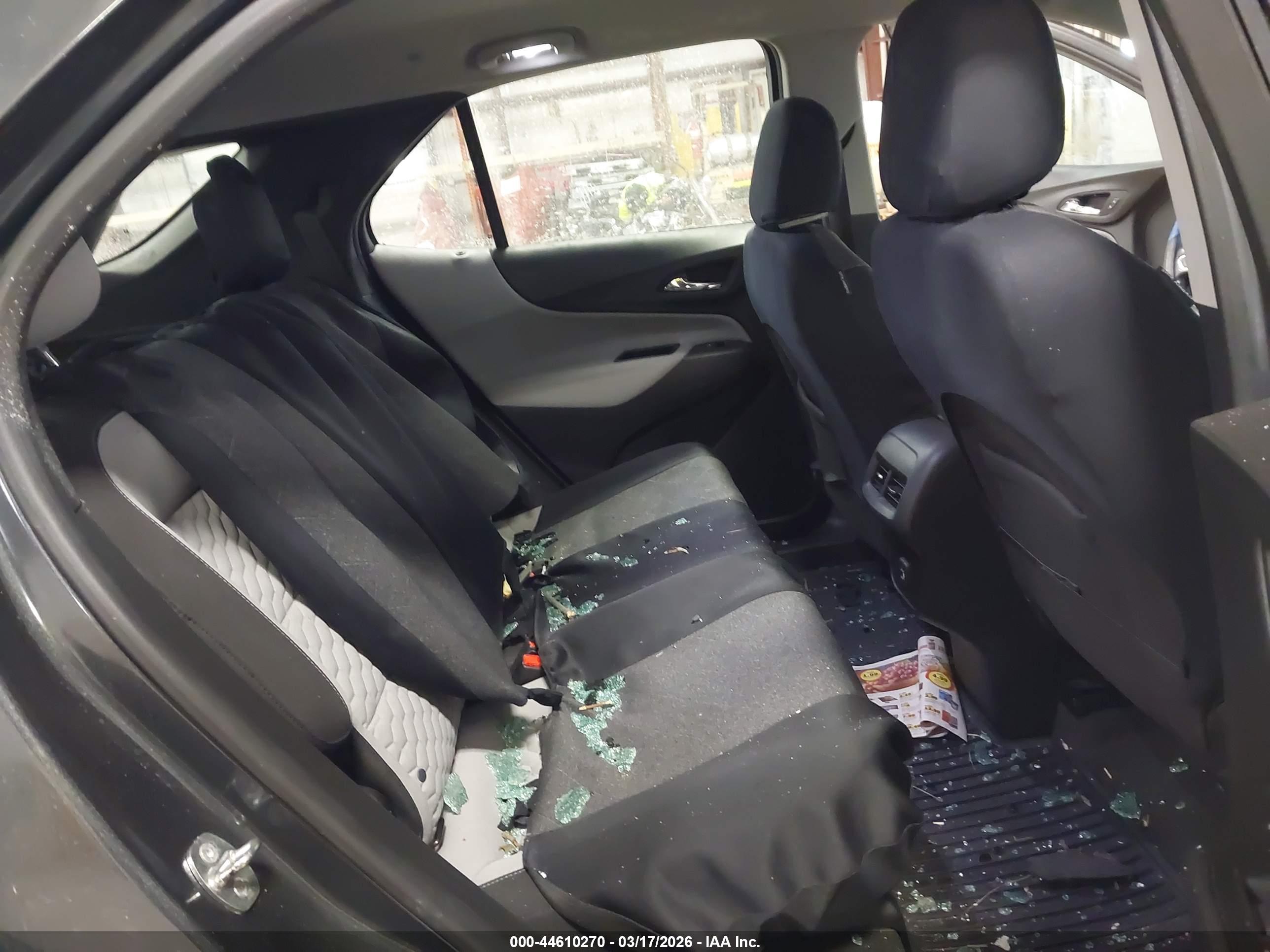 CHEVROLET EQUINOX image 8