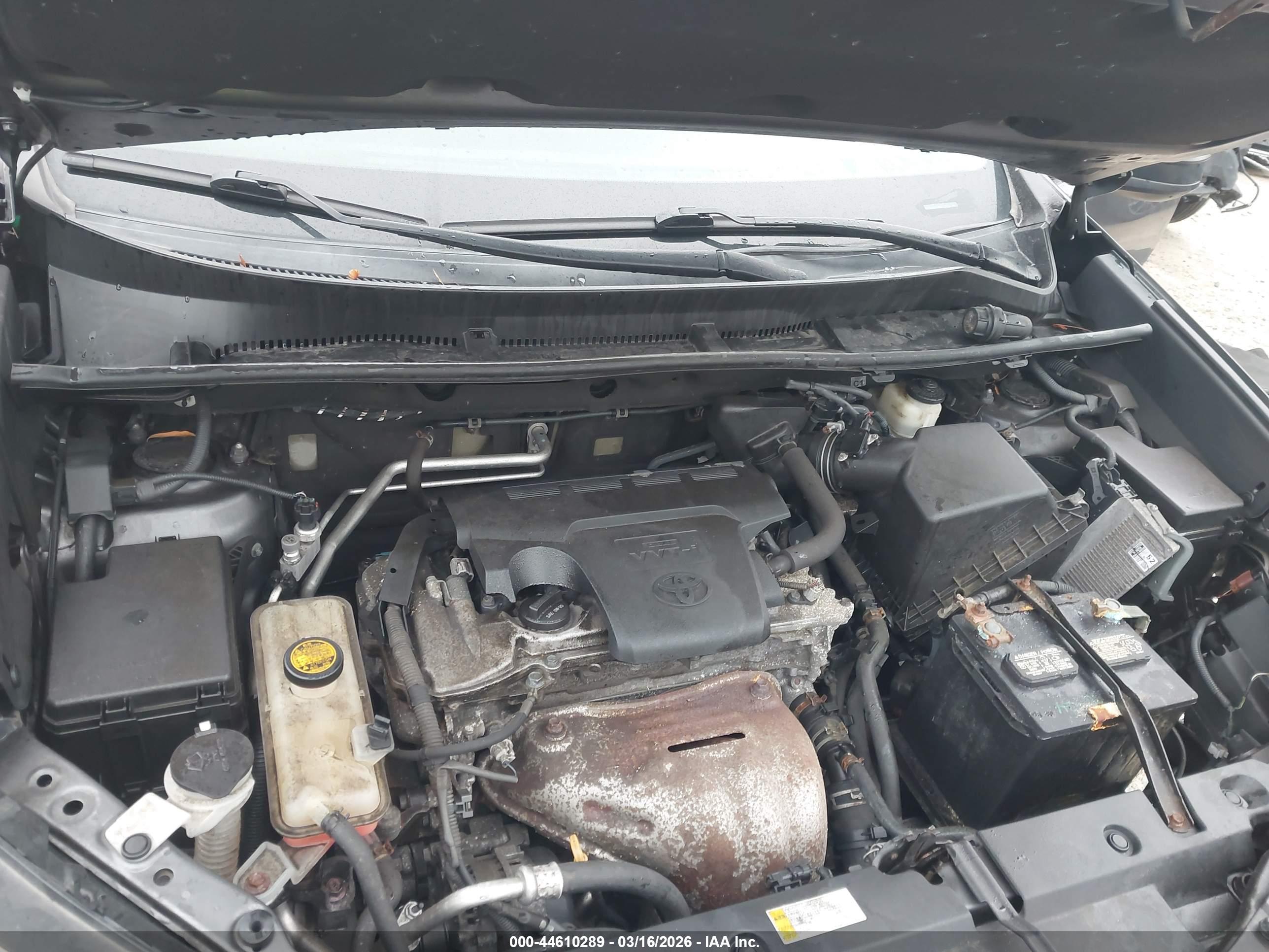 TOYOTA RAV4 image 10