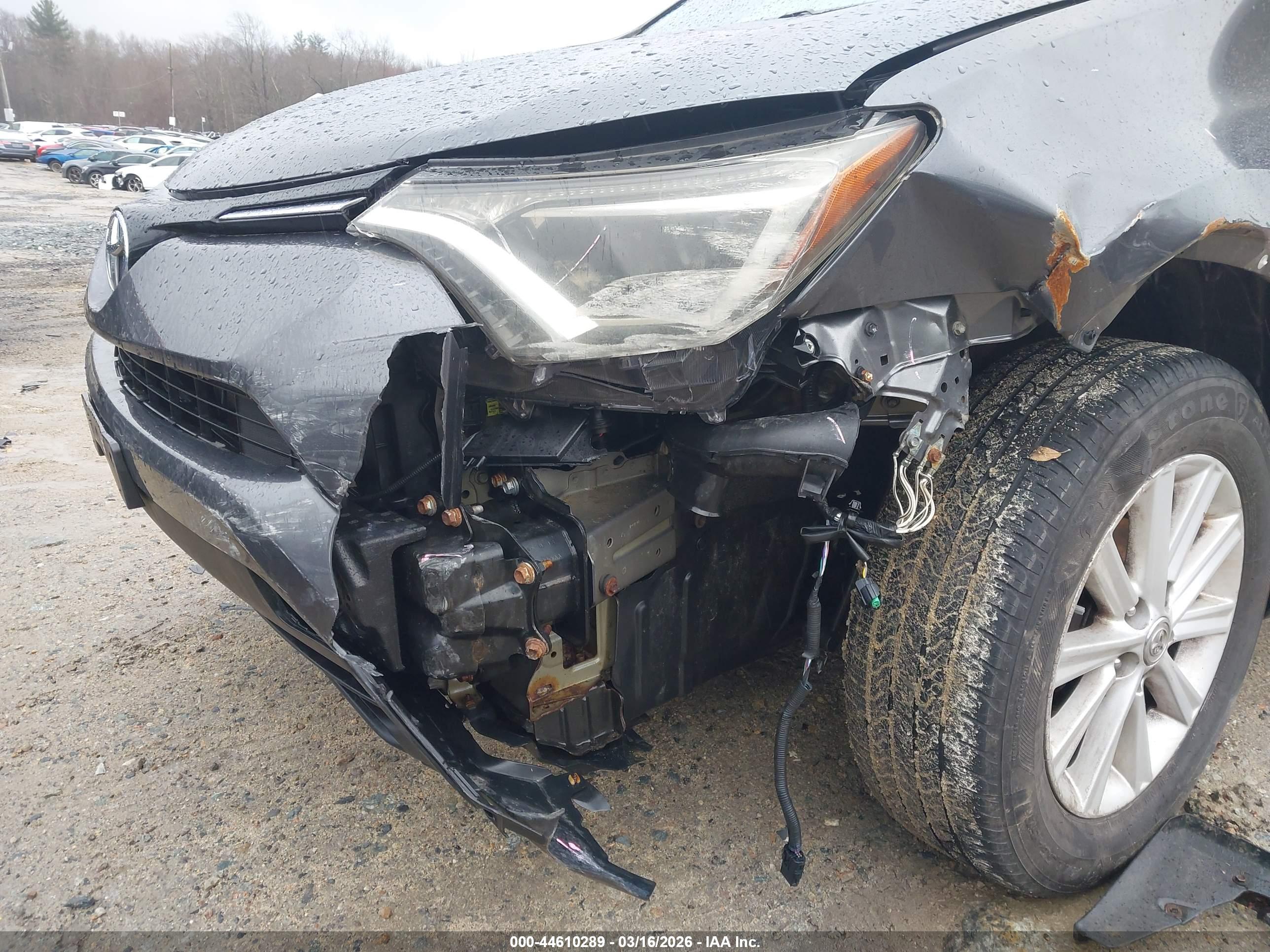 TOYOTA RAV4 image 6