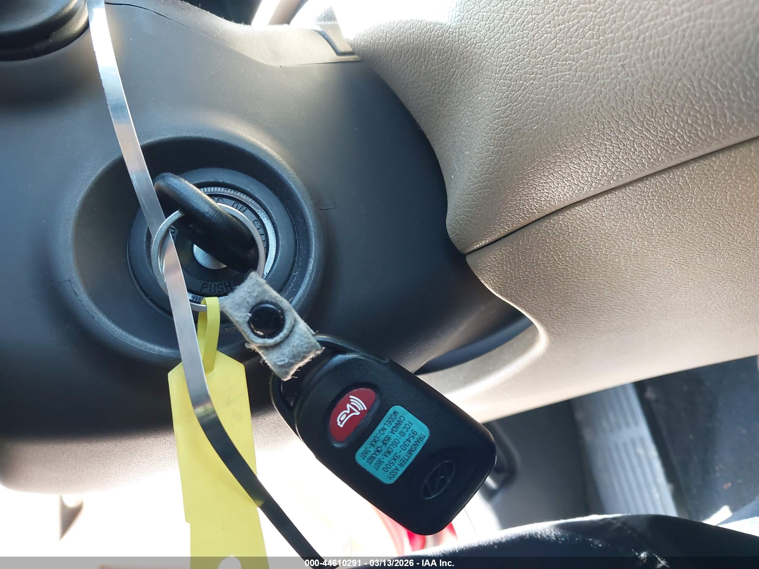 HYUNDAI ELANTRA image 11