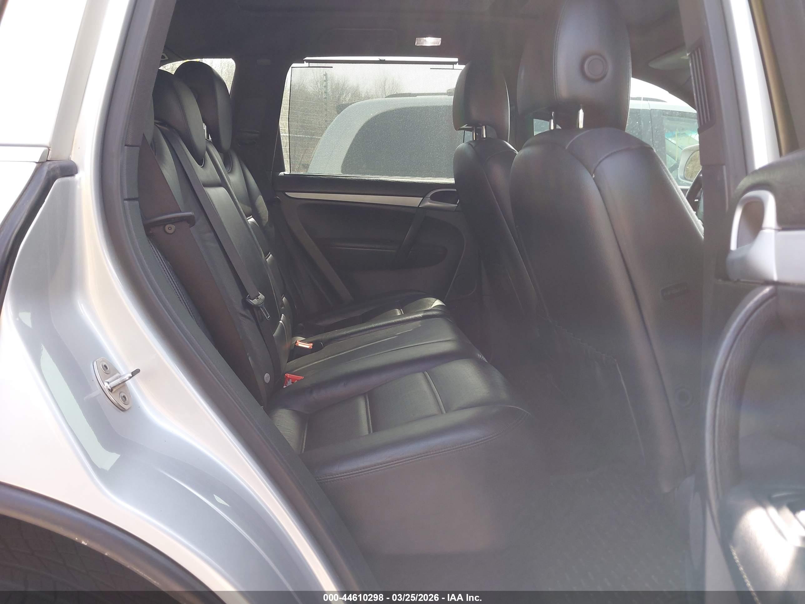PORSCHE CAYENNE image 8