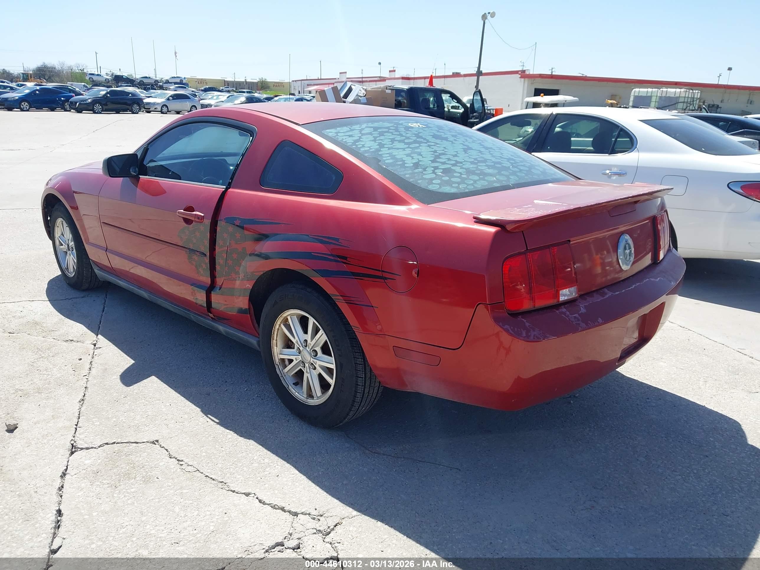 FORD MUSTANG image 3