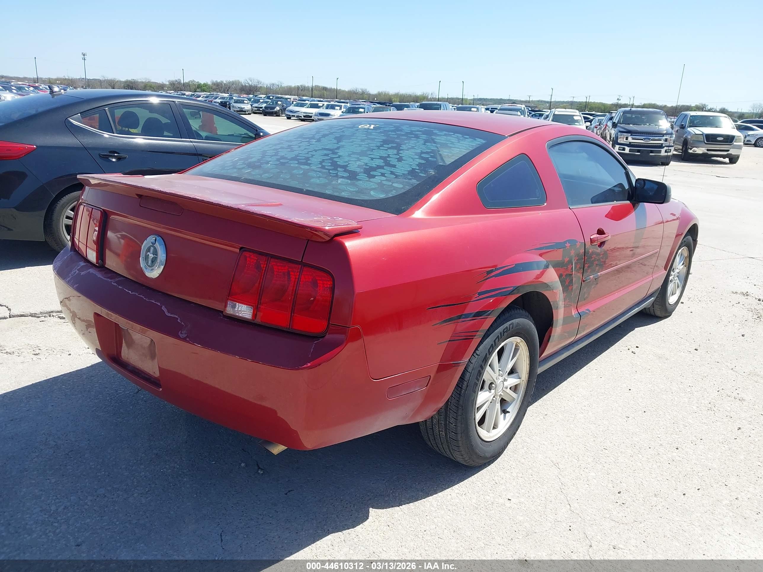 FORD MUSTANG image 4