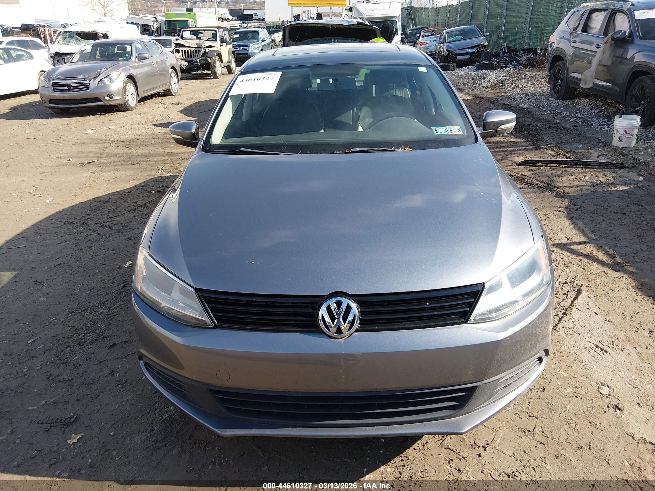 VOLKSWAGEN JETTA image 6