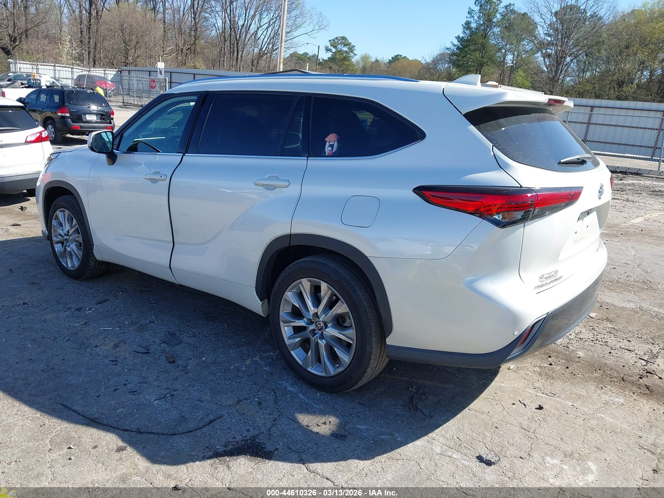 TOYOTA HIGHLANDER image 3