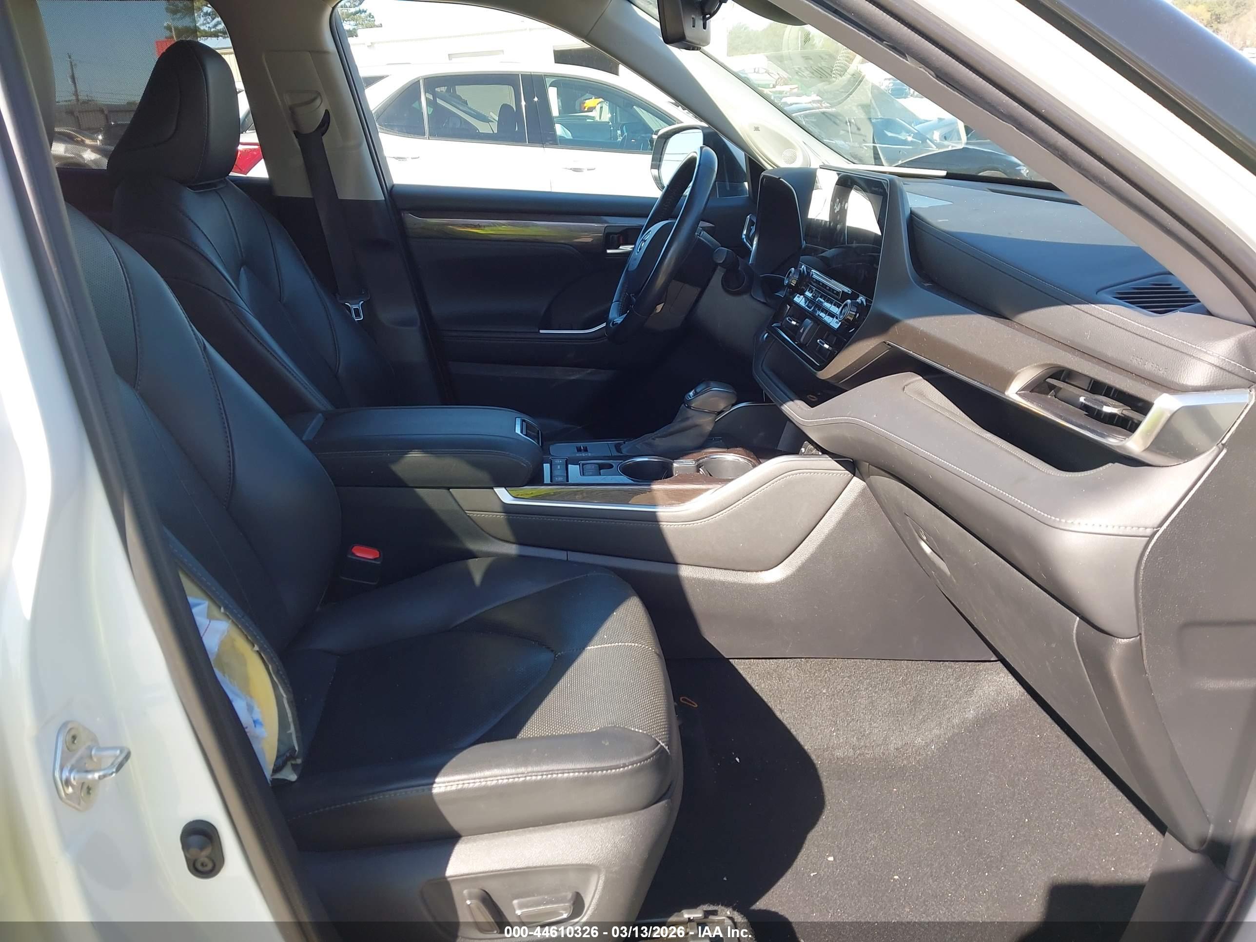 TOYOTA HIGHLANDER image 5