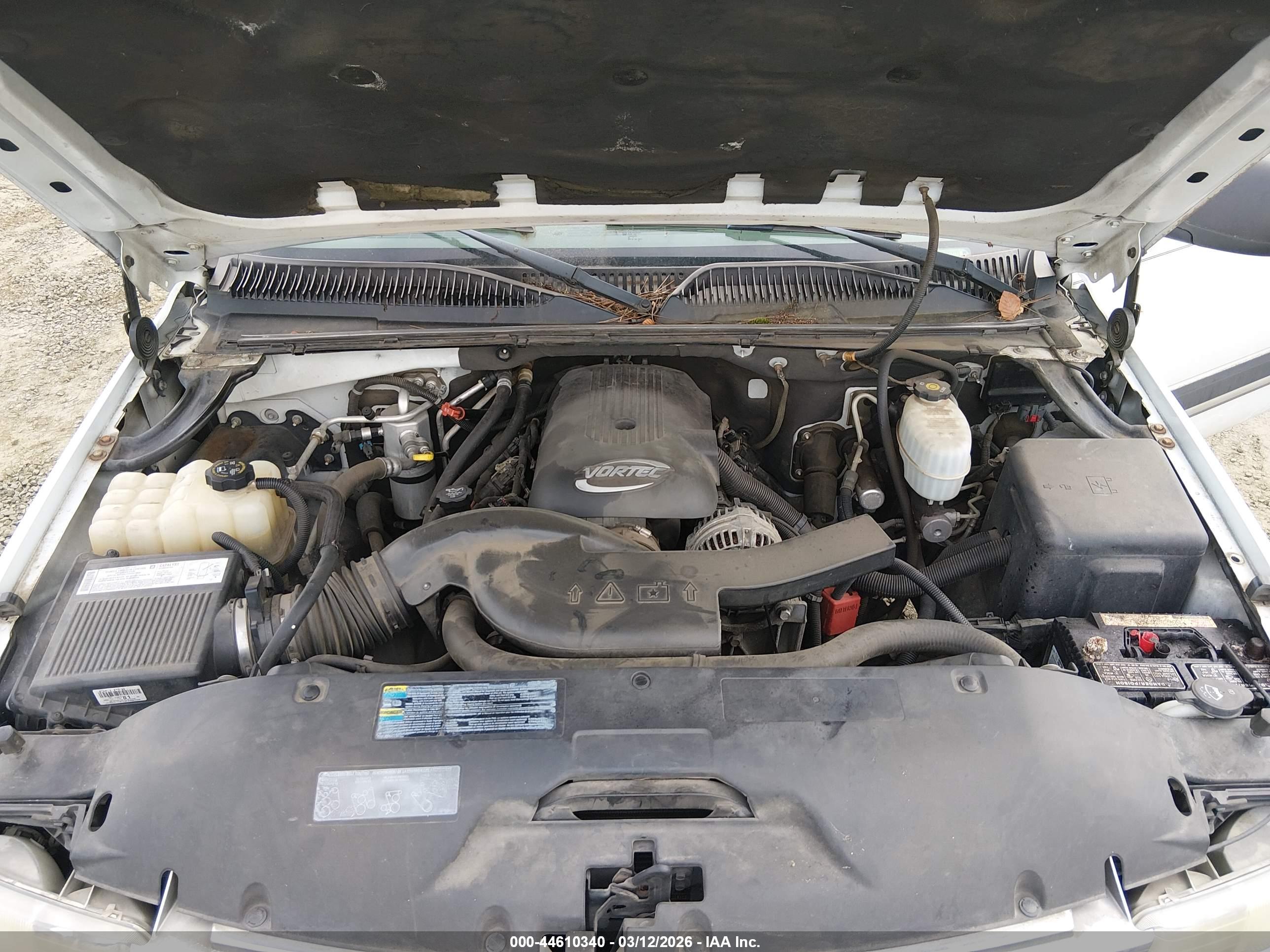 CHEVROLET TAHOE image 10