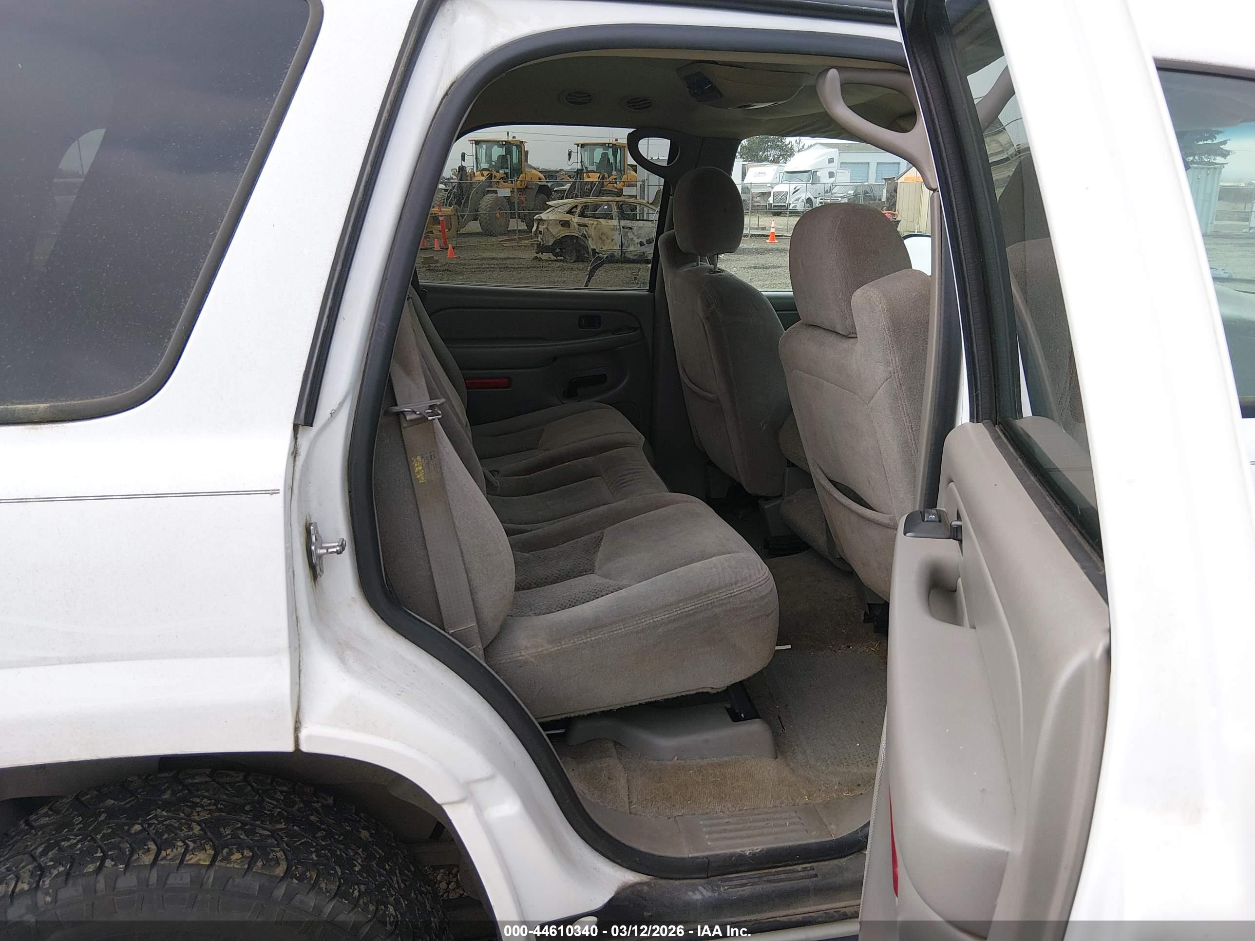 CHEVROLET TAHOE image 8