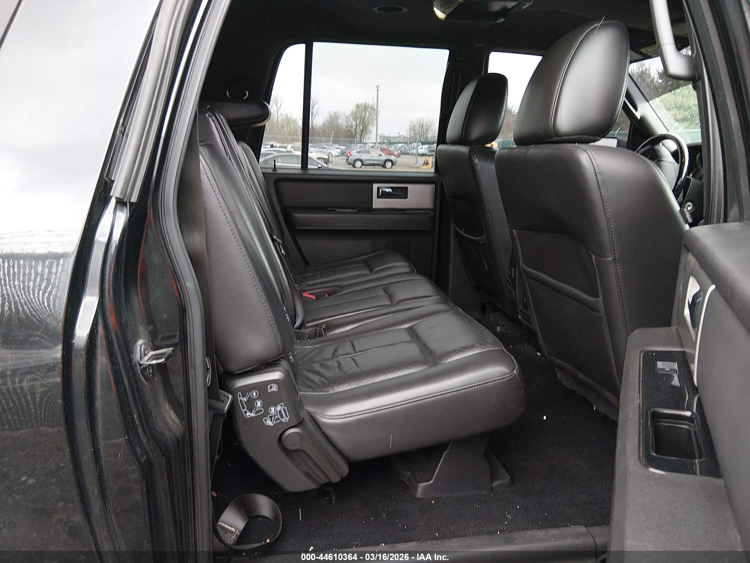 FORD EXPEDITION image 8