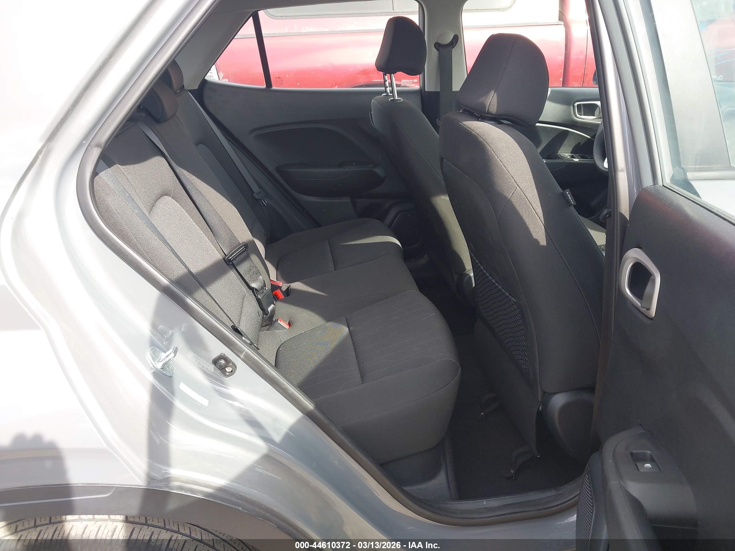HYUNDAI VENUE image 8