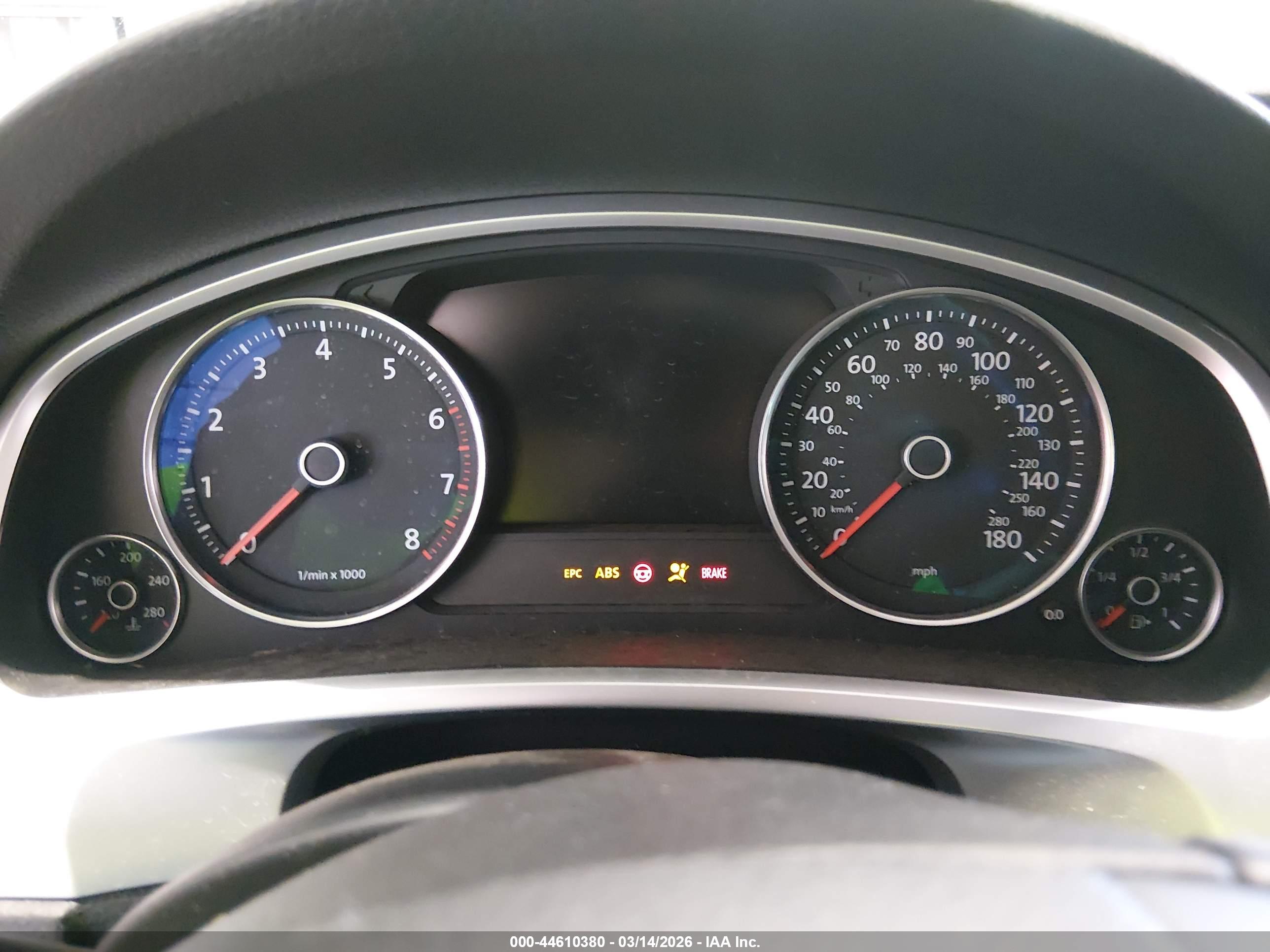 VOLKSWAGEN TOUAREG image 7