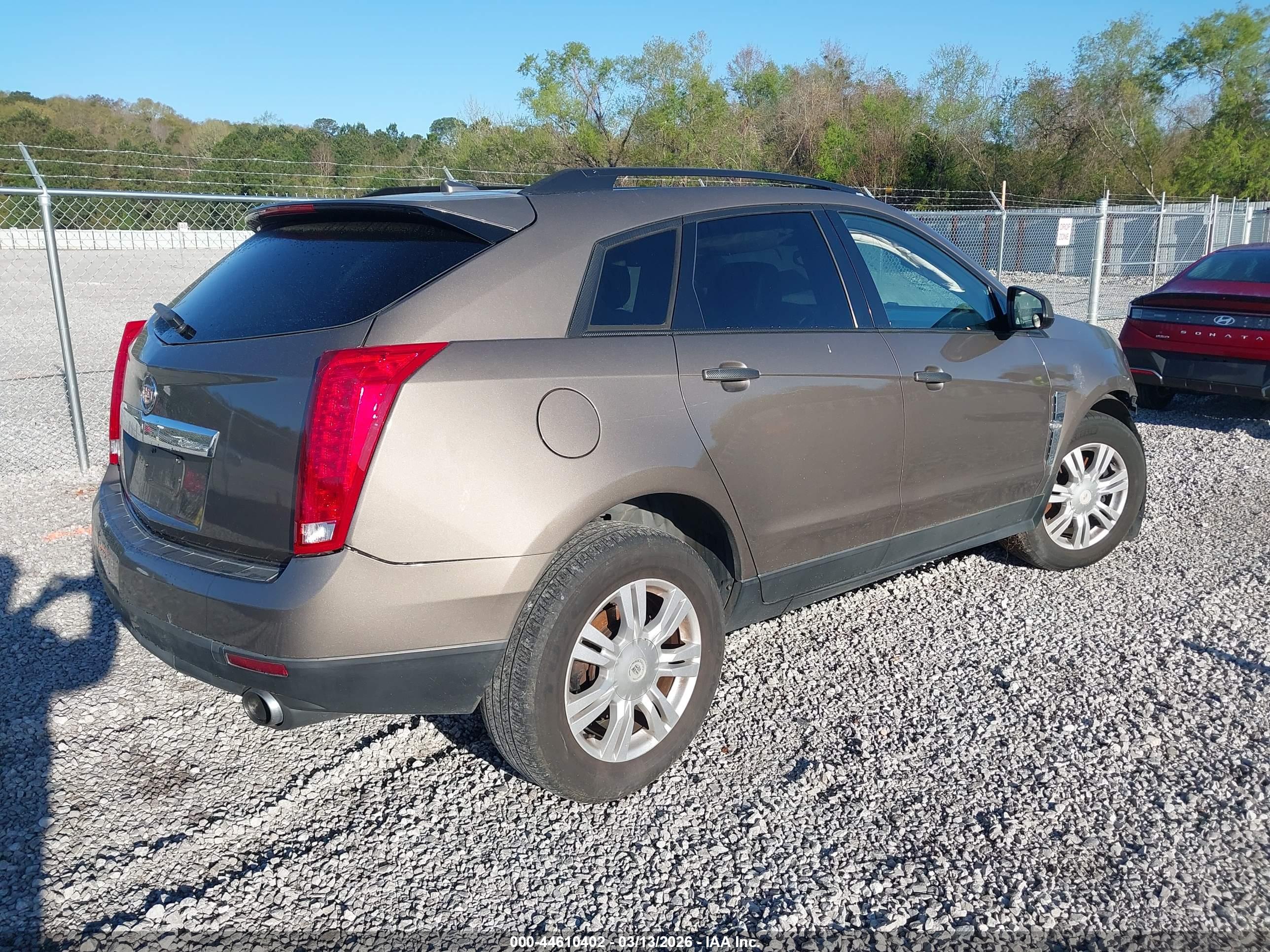 CADILLAC SRX image 4