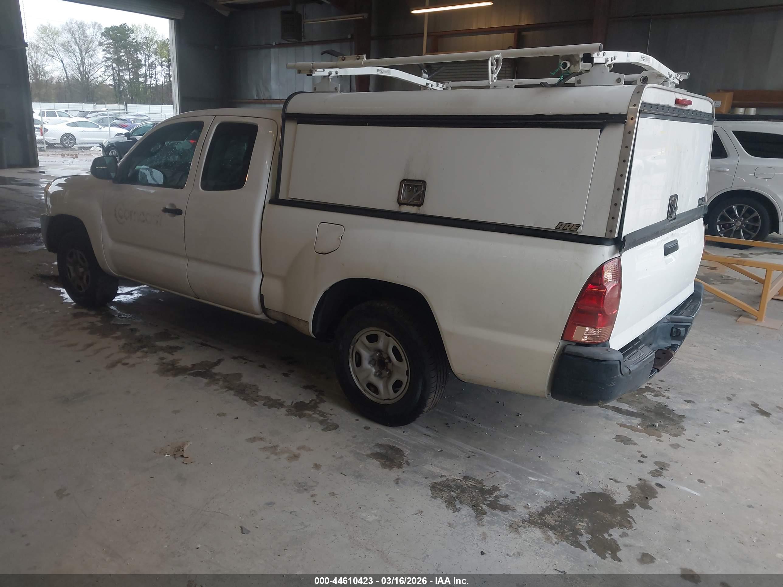 TOYOTA TACOMA image 3