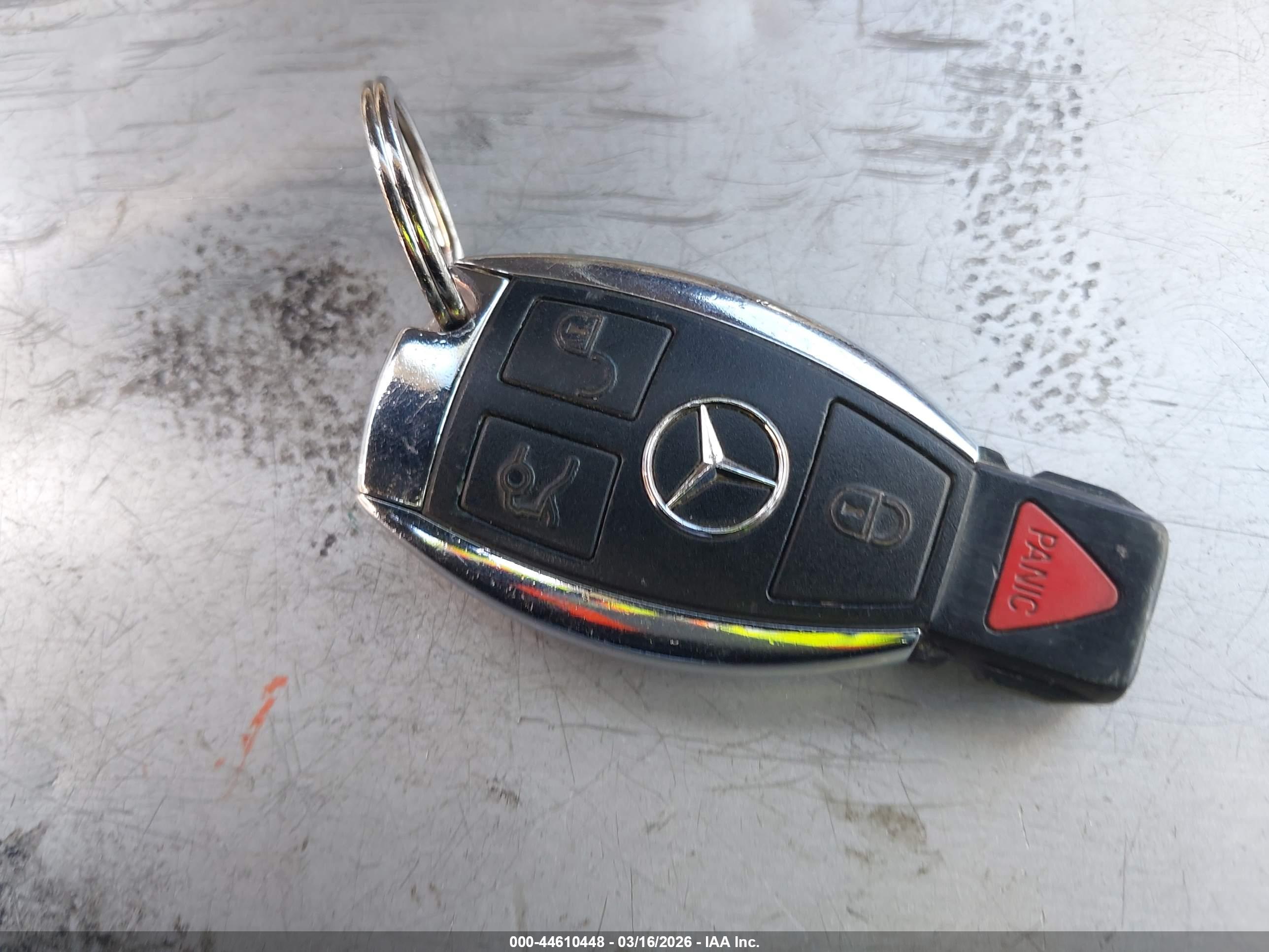 MERCEDES-BENZ E image 11