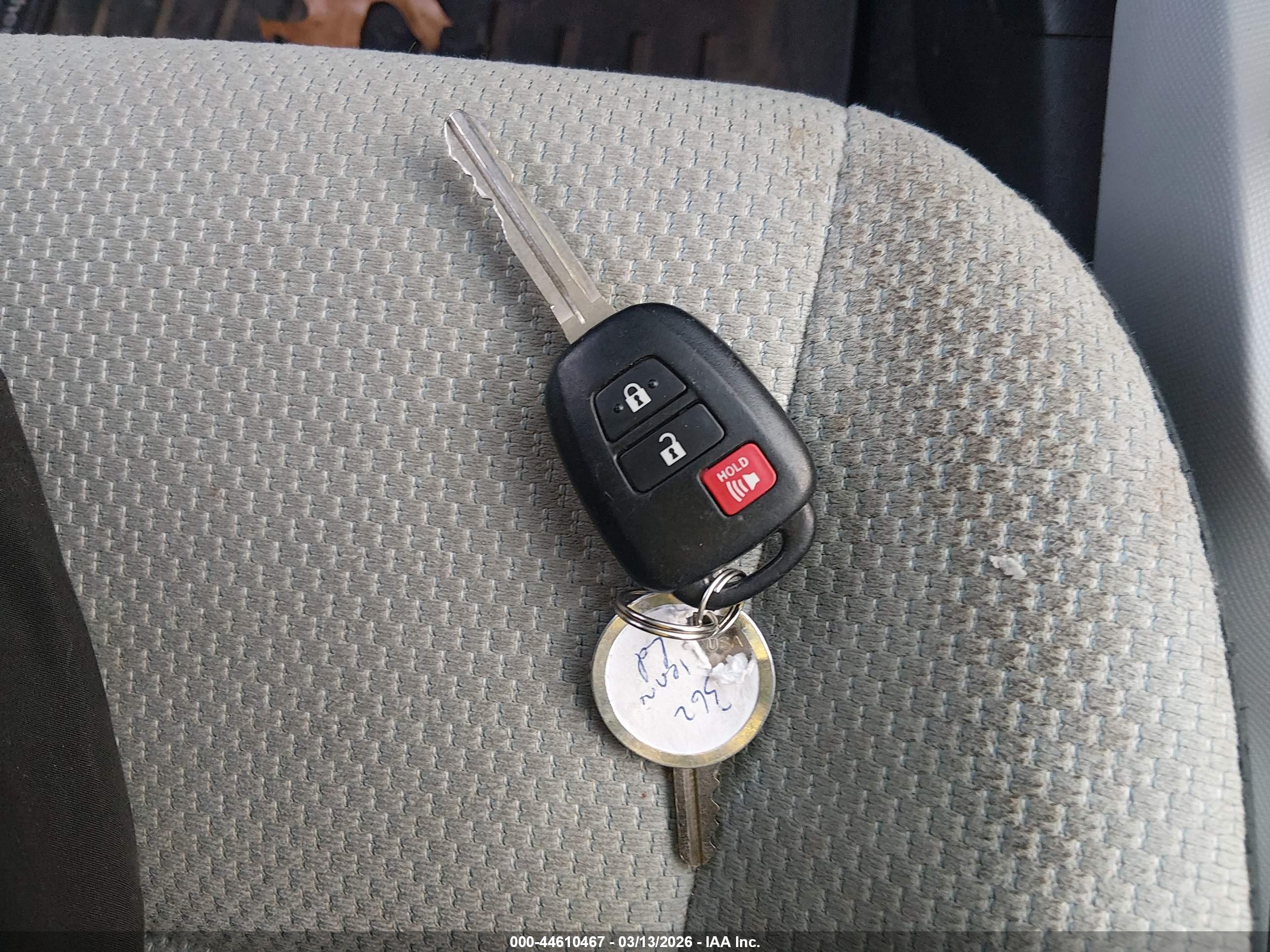 TOYOTA PRIUS image 11