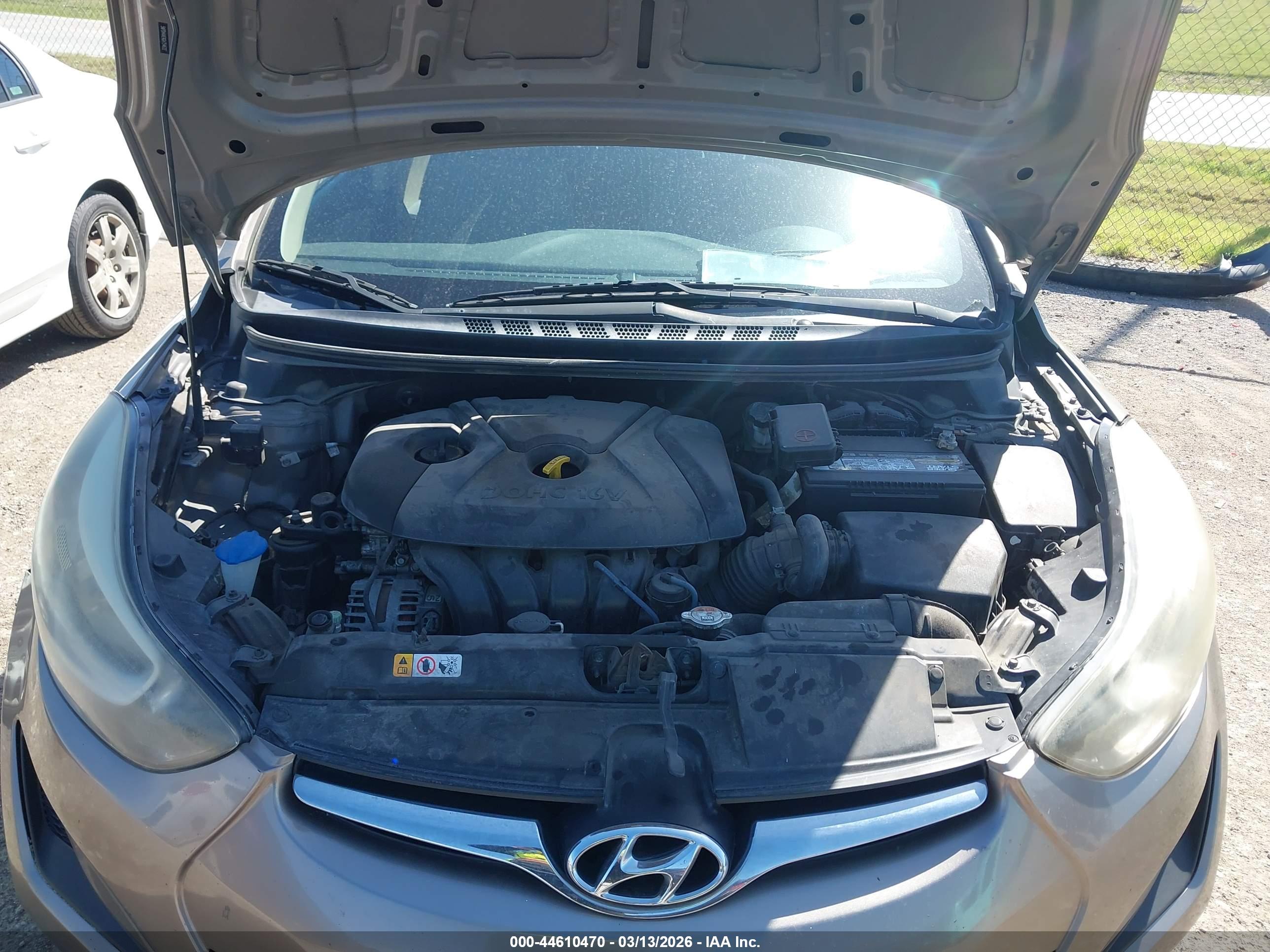 HYUNDAI ELANTRA image 10