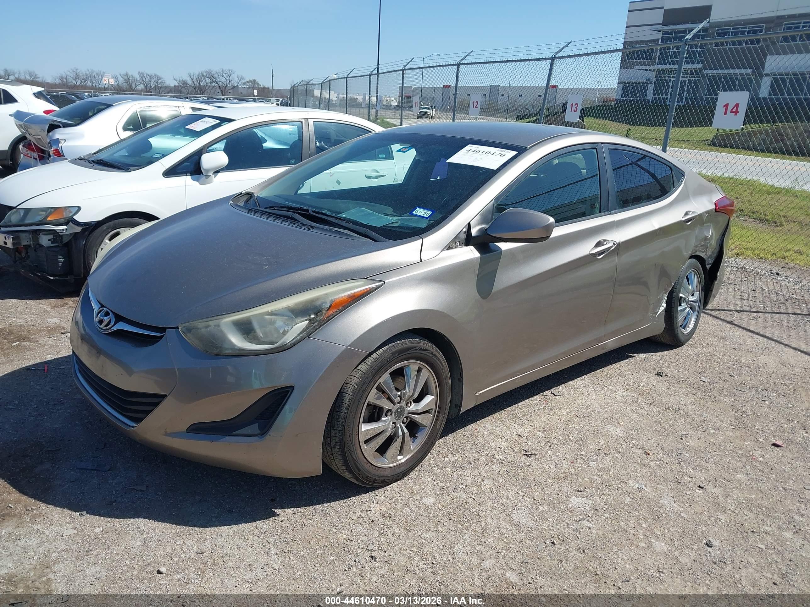 HYUNDAI ELANTRA image 2
