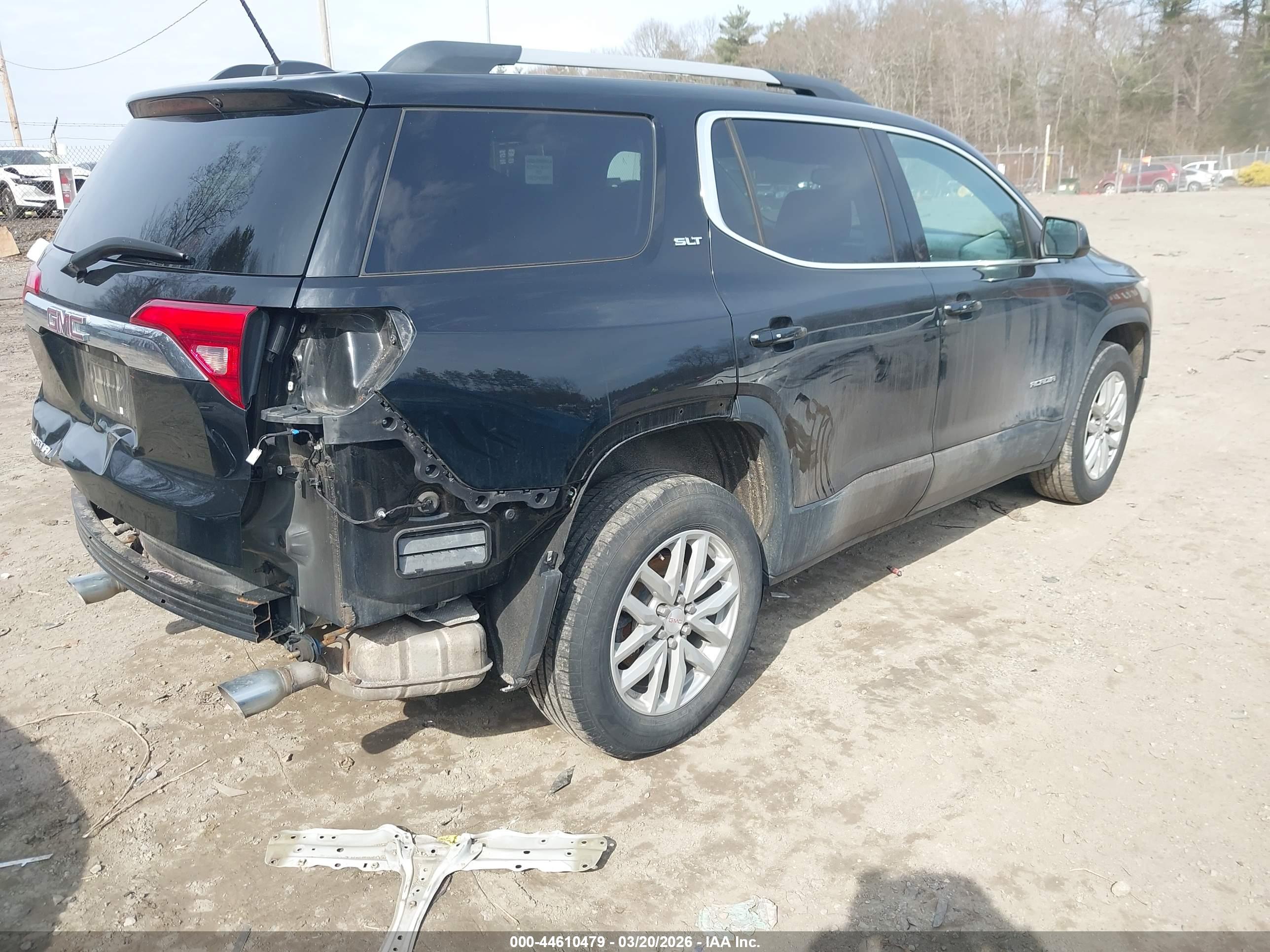 GMC ACADIA image 4