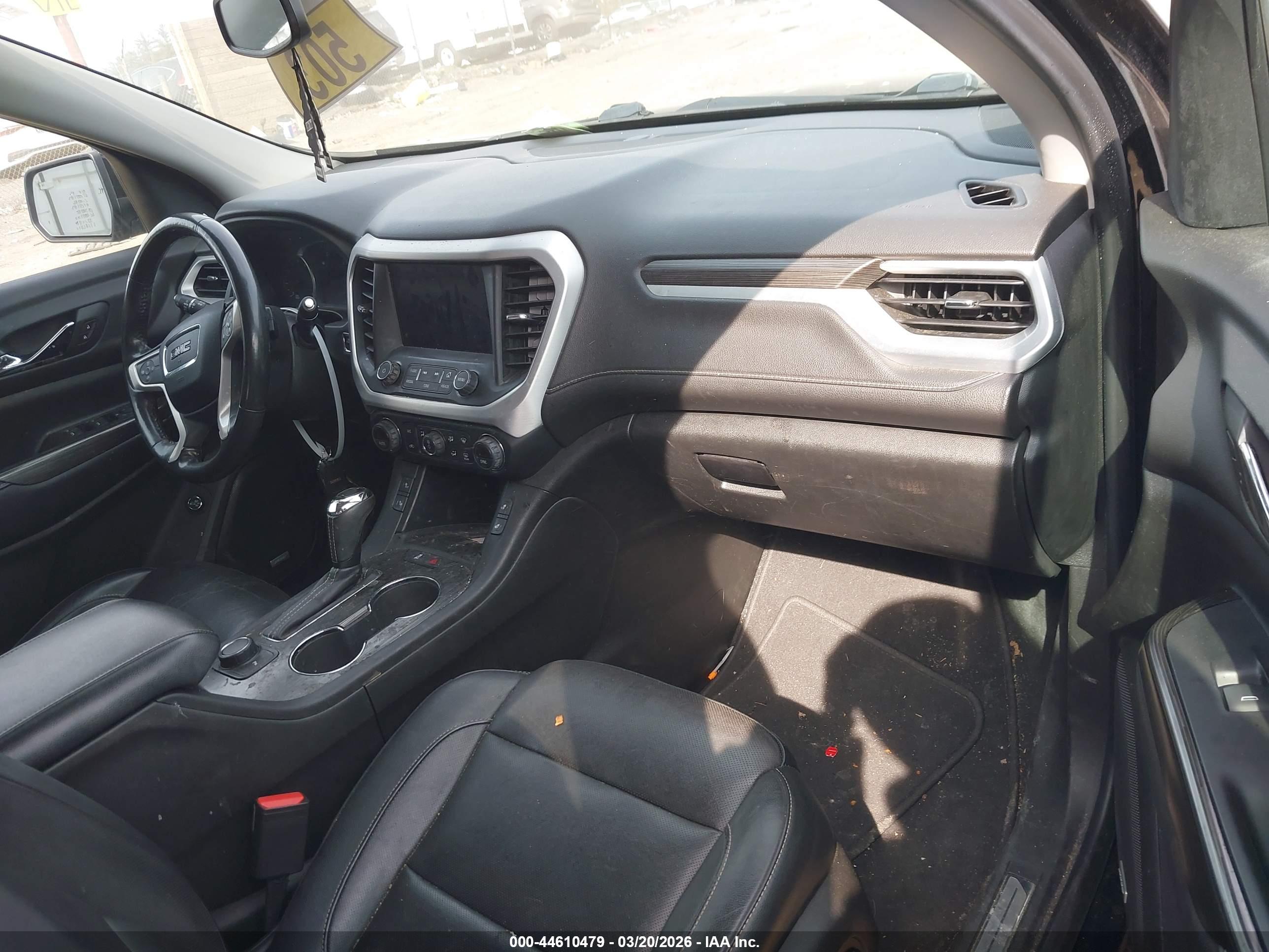 GMC ACADIA image 5