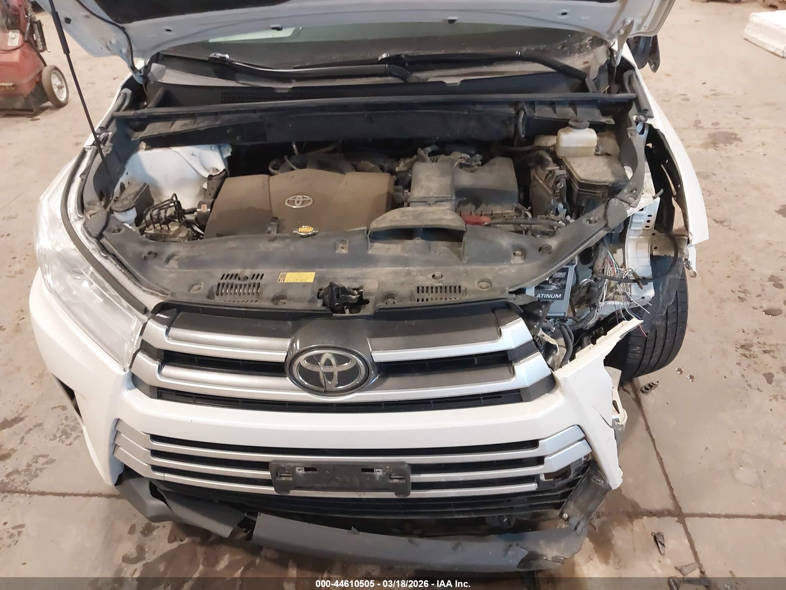 TOYOTA HIGHLANDER image 10