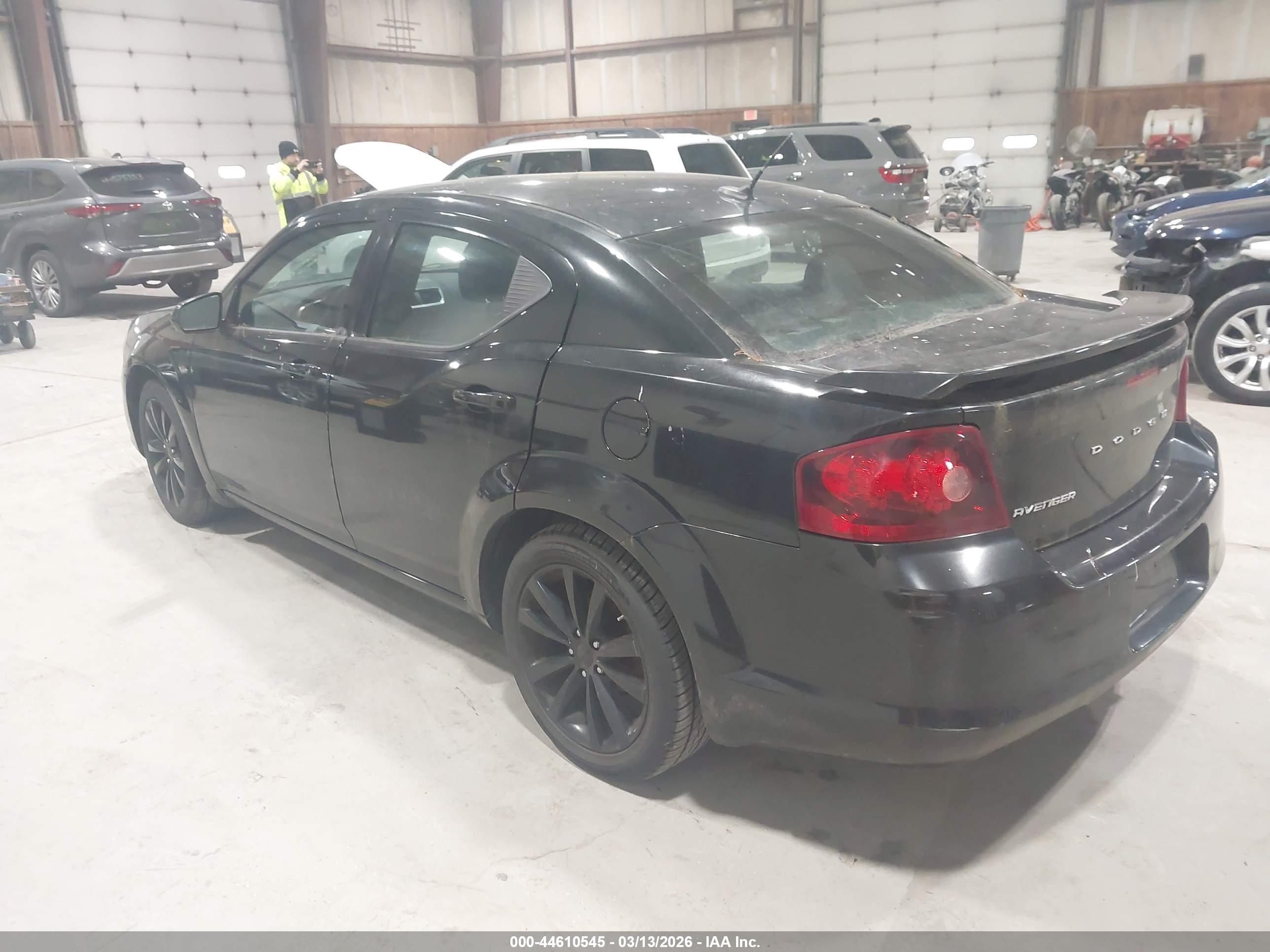 DODGE AVENGER image 3