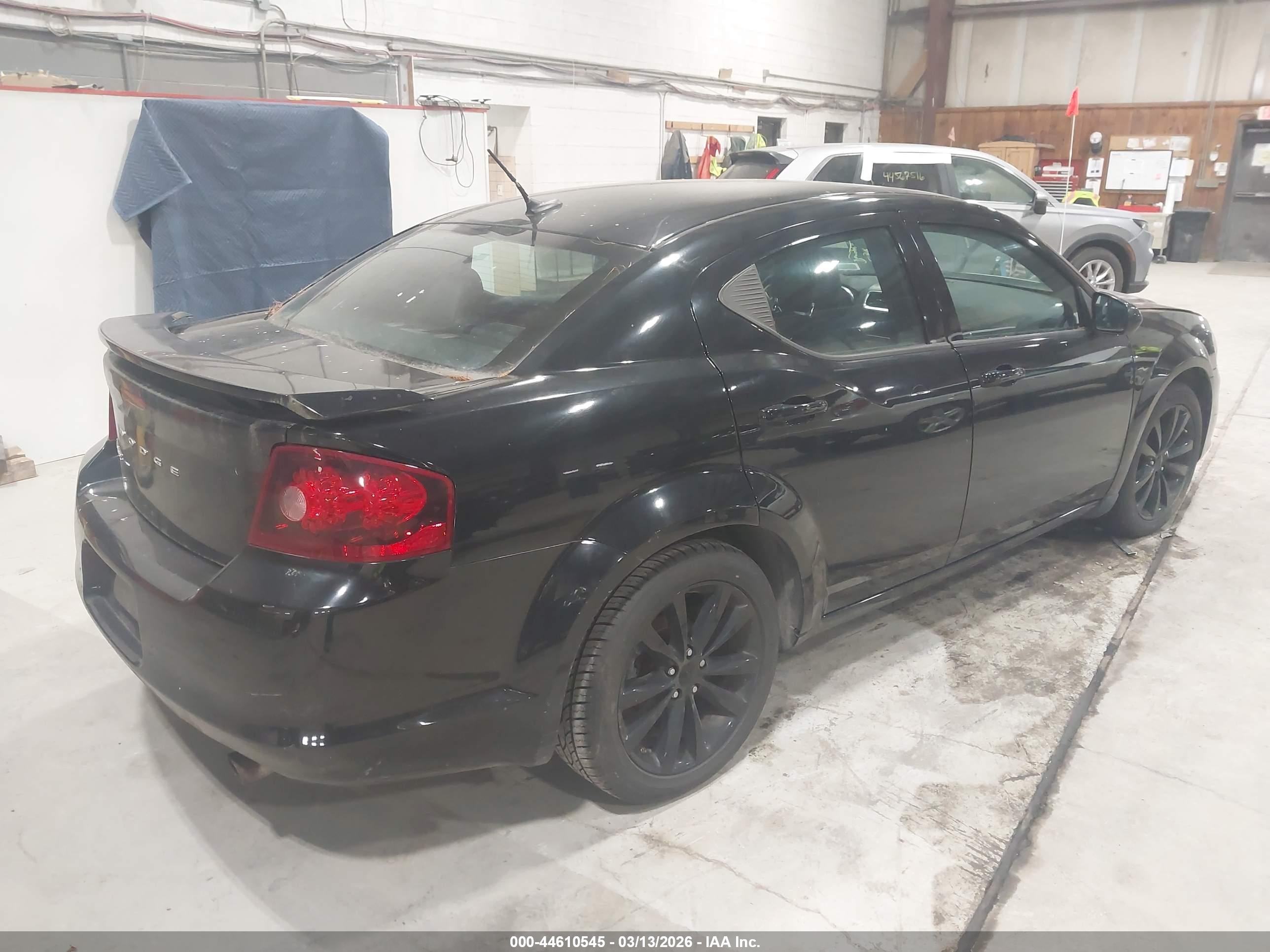 DODGE AVENGER image 4