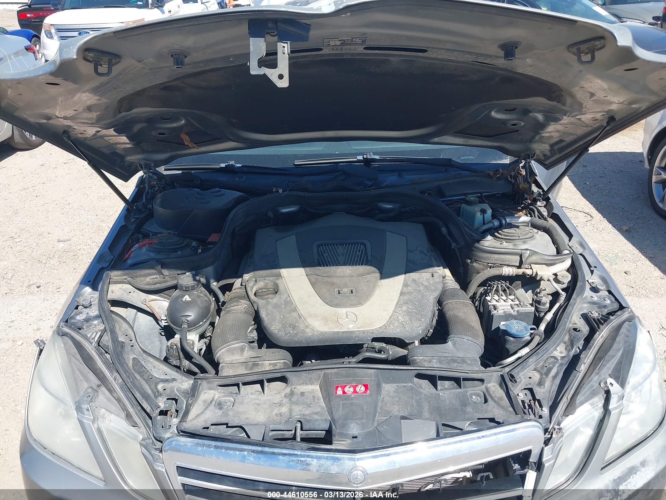 MERCEDES-BENZ E image 10