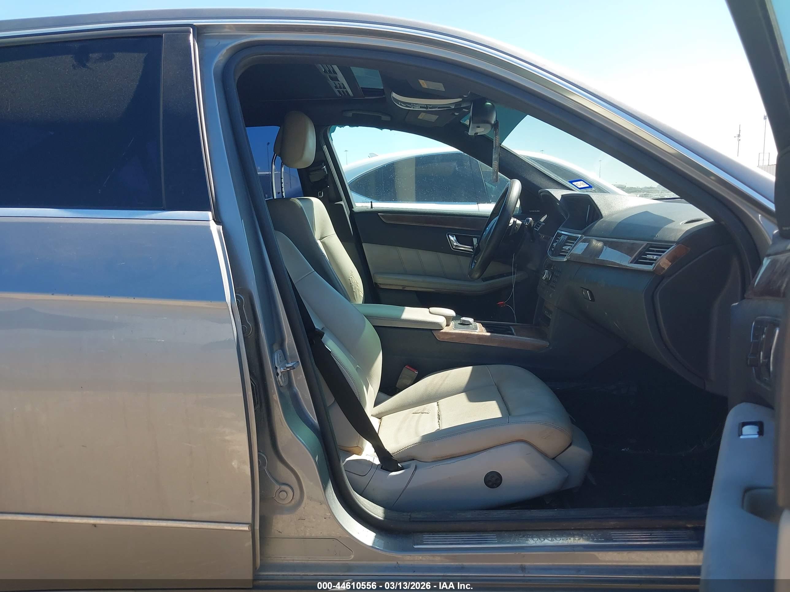 MERCEDES-BENZ E image 5