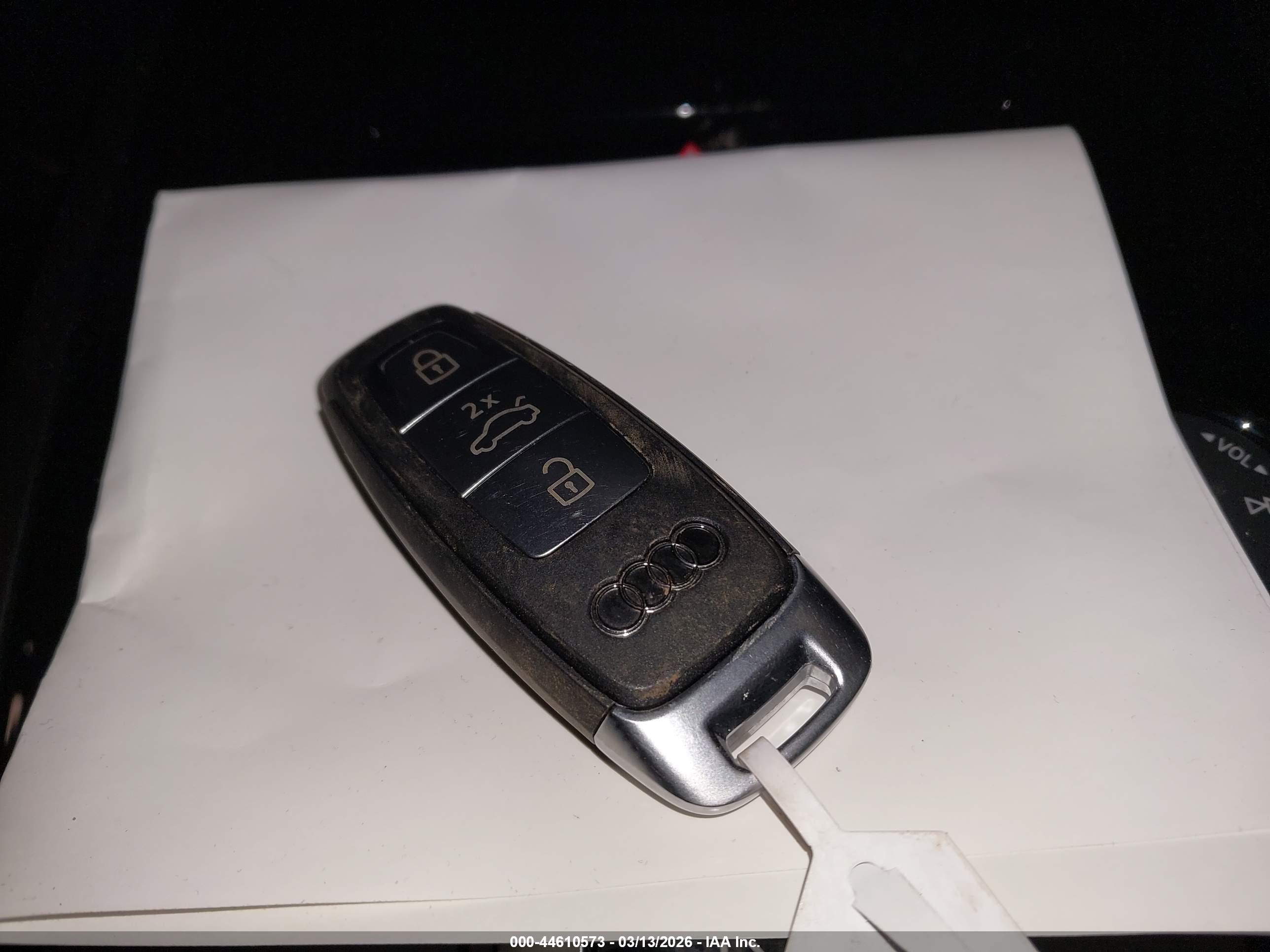 AUDI Q4 image 11