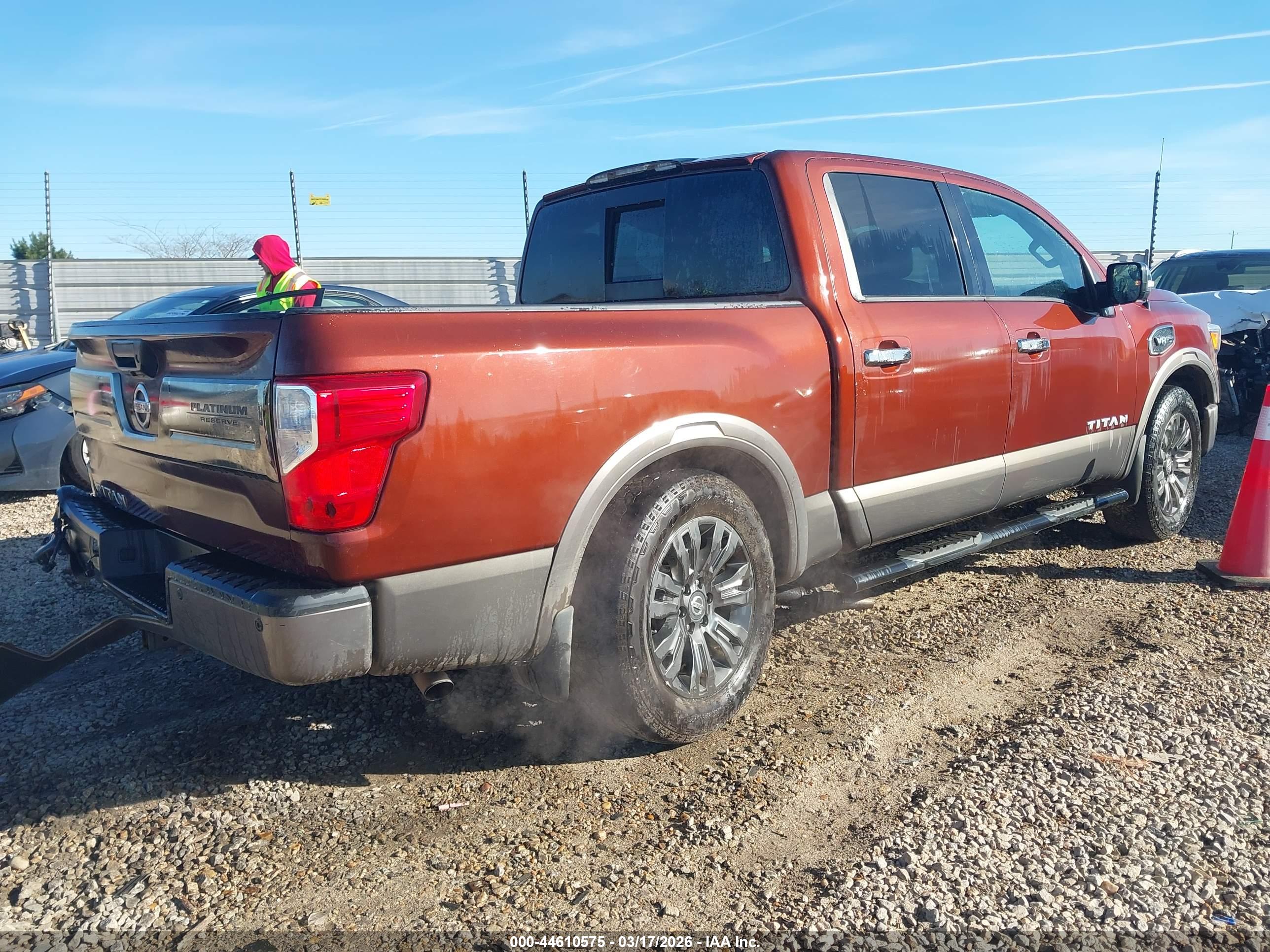 NISSAN TITAN image 4