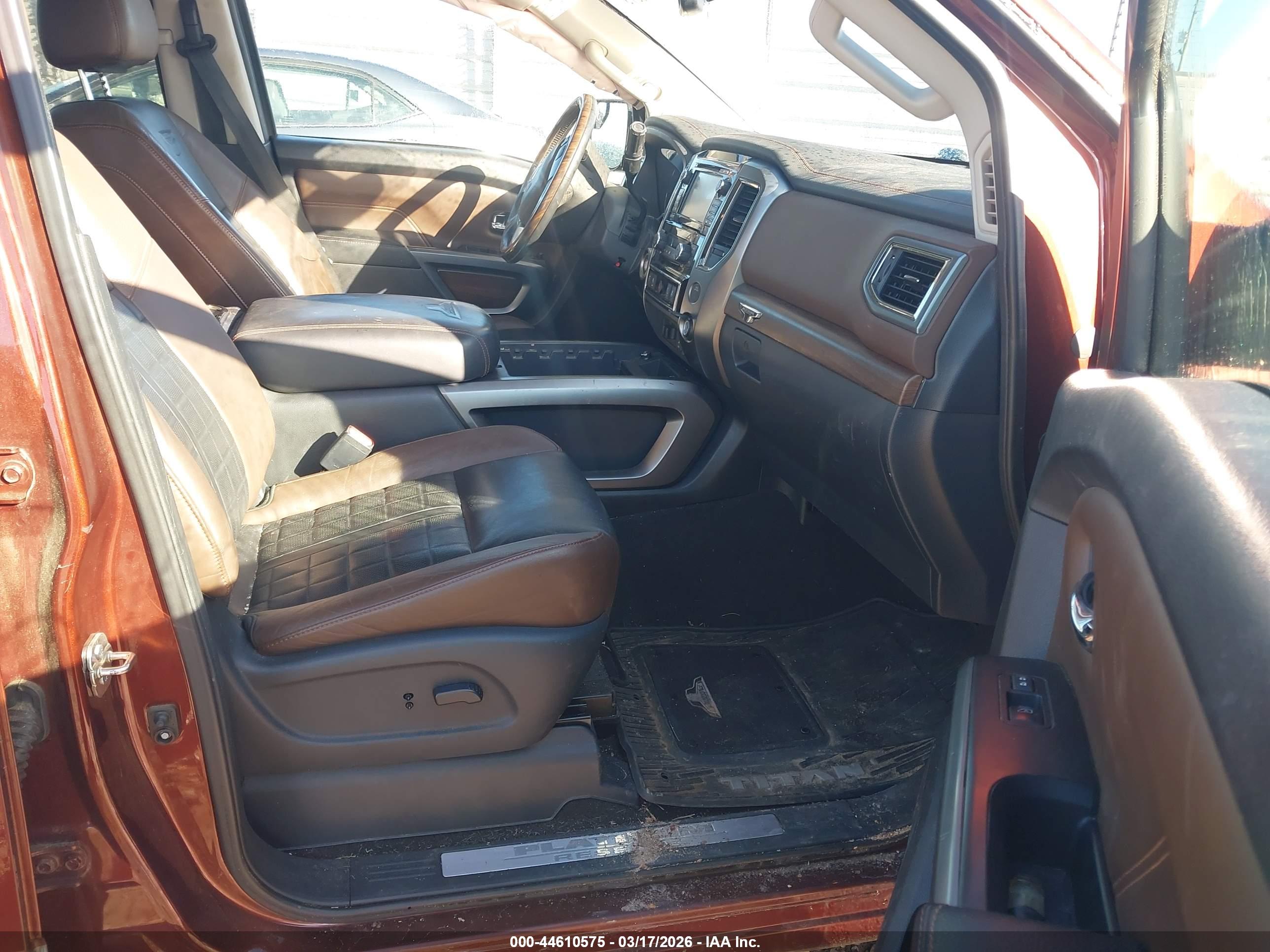 NISSAN TITAN image 5