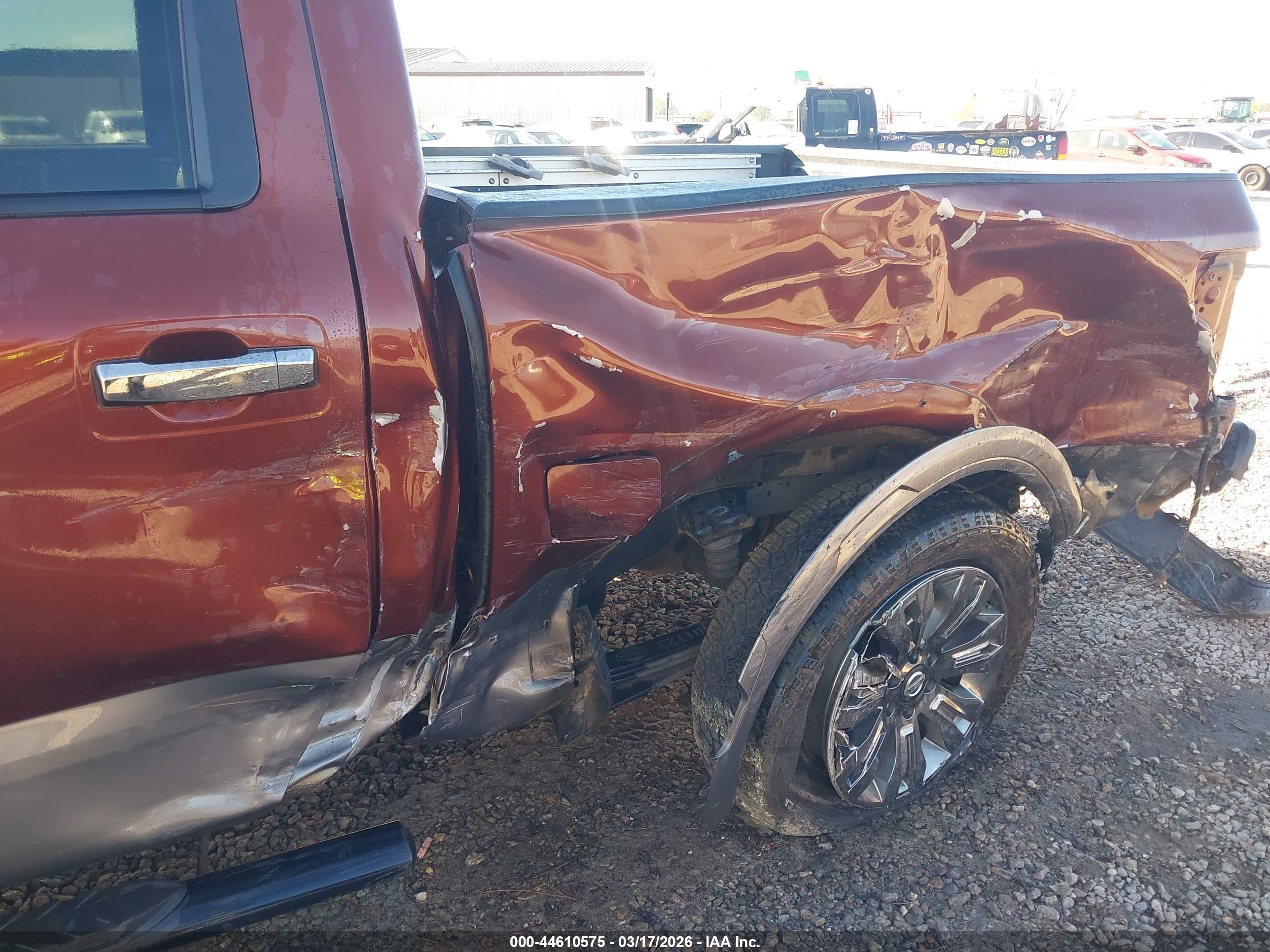 NISSAN TITAN image 6