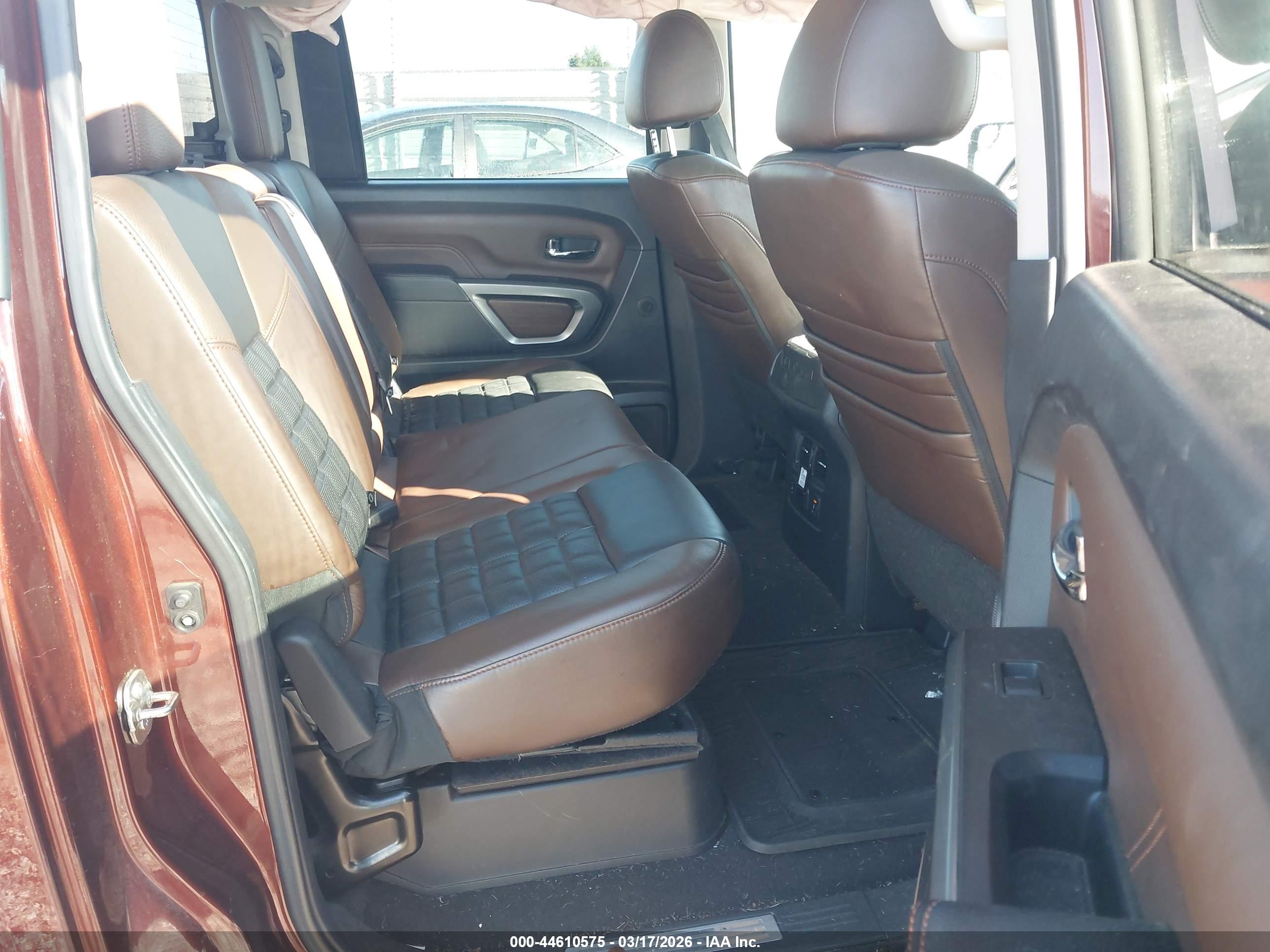 NISSAN TITAN image 8