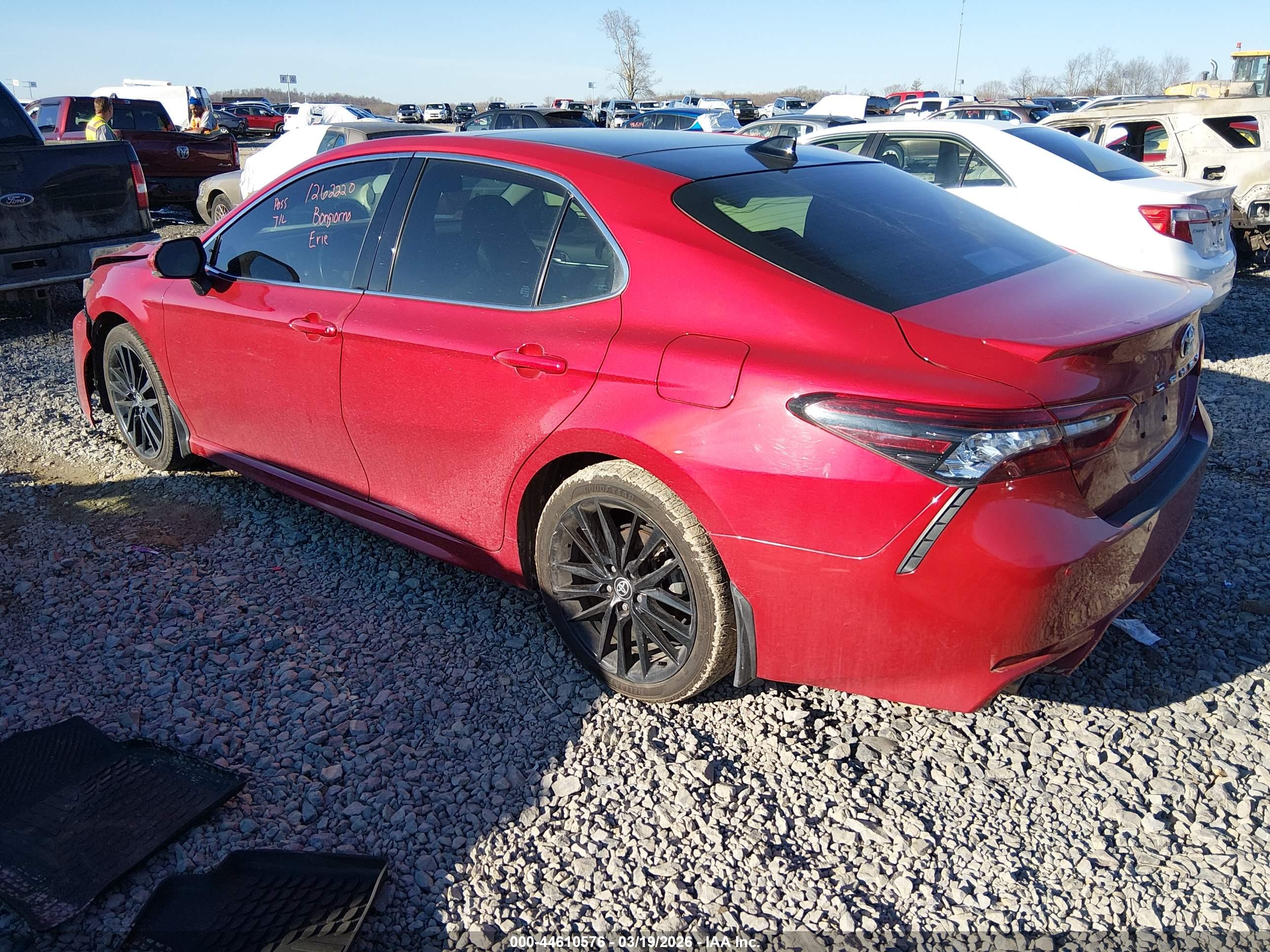 TOYOTA CAMRY image 3