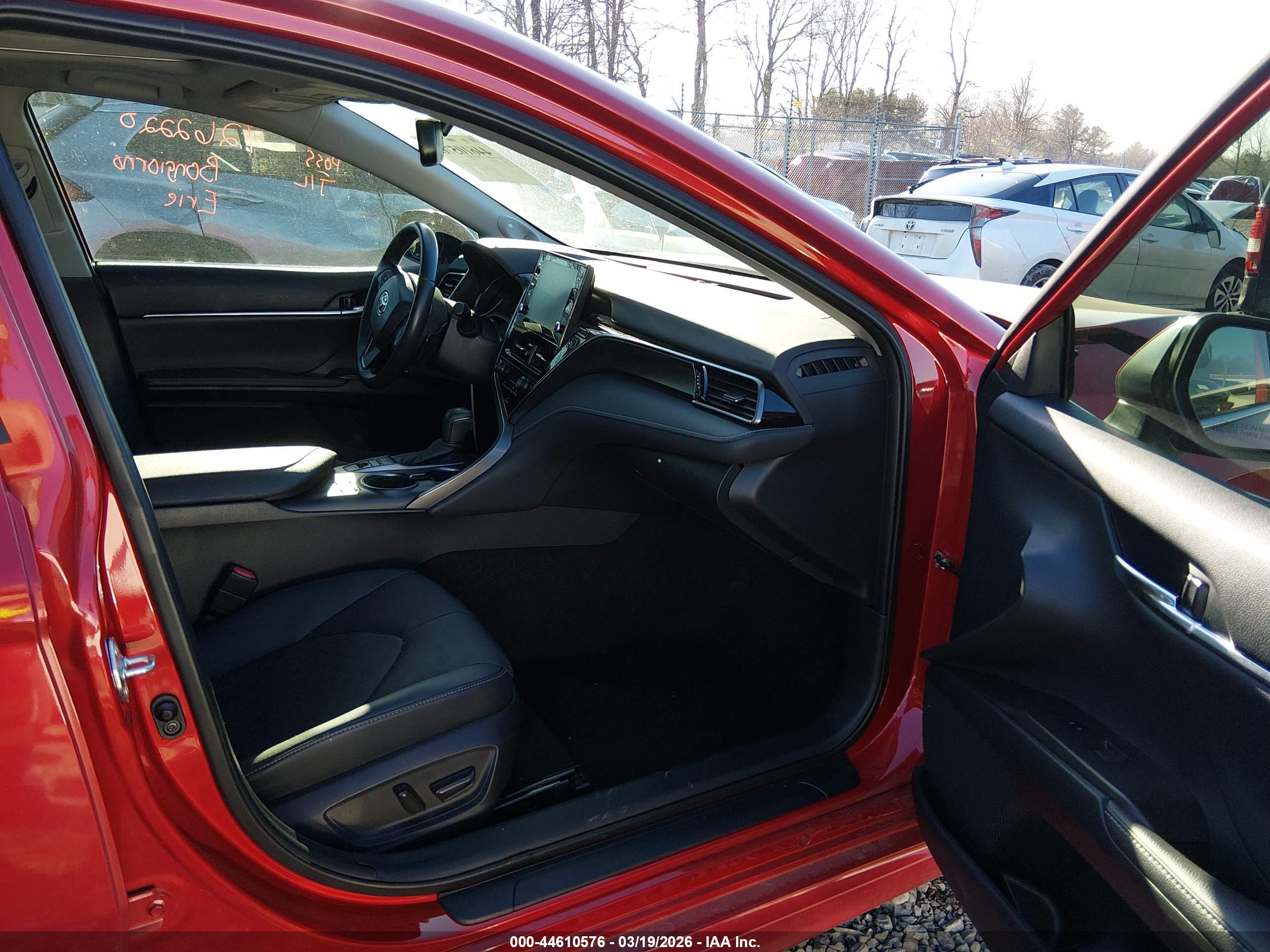 TOYOTA CAMRY image 5