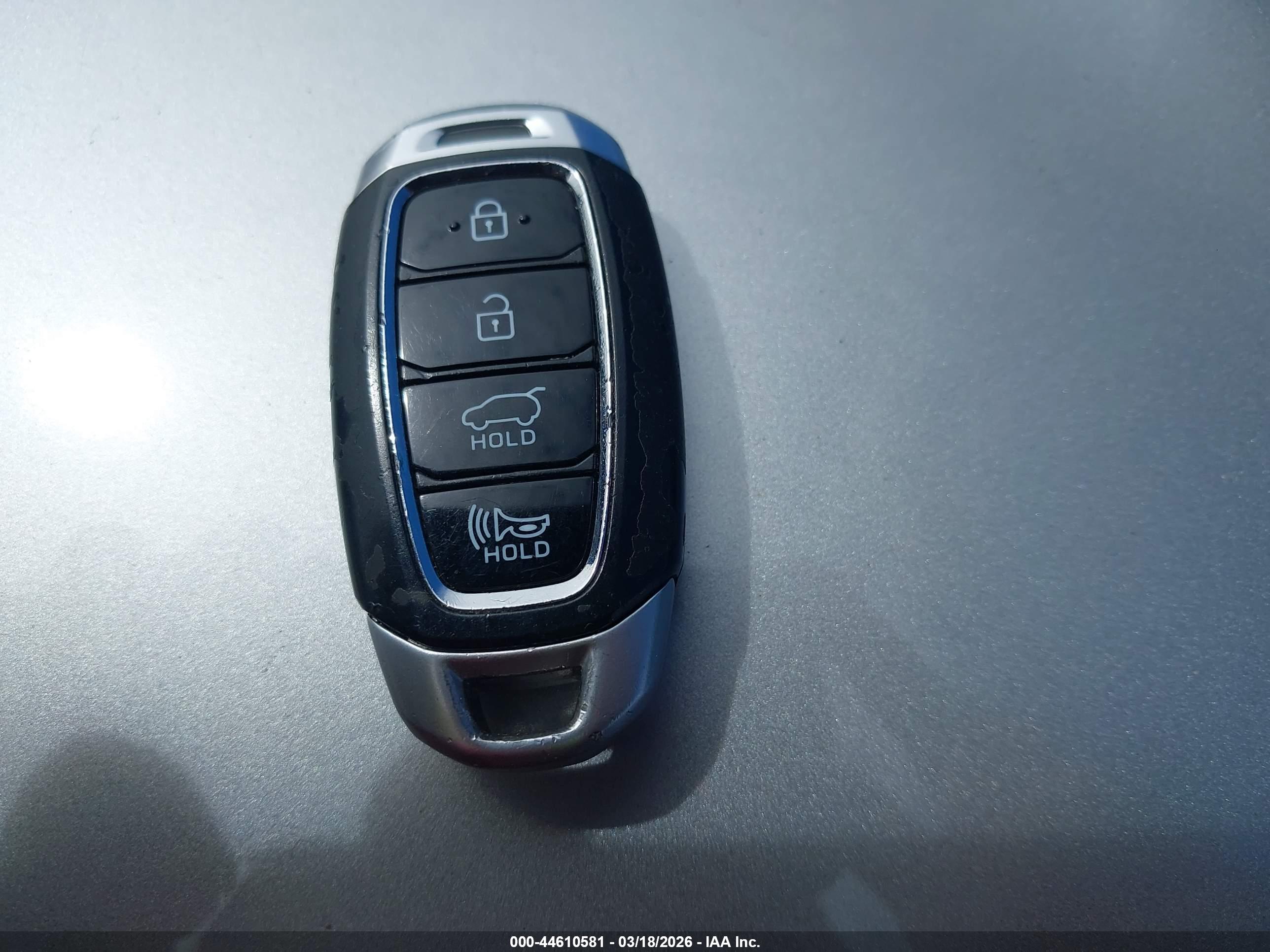 HYUNDAI SANTA image 11