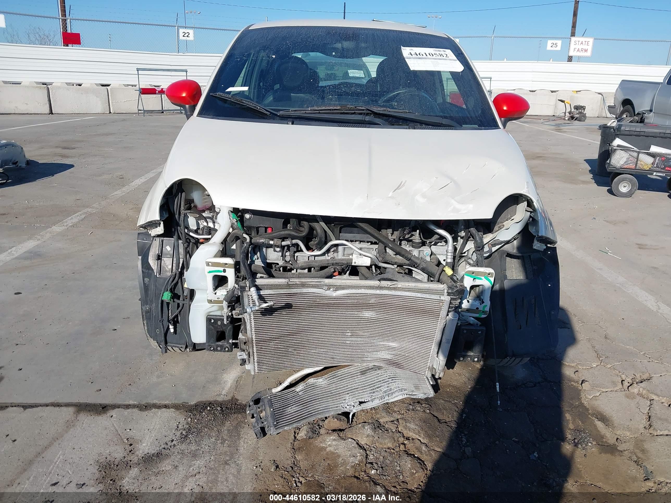 FIAT 500E image 6