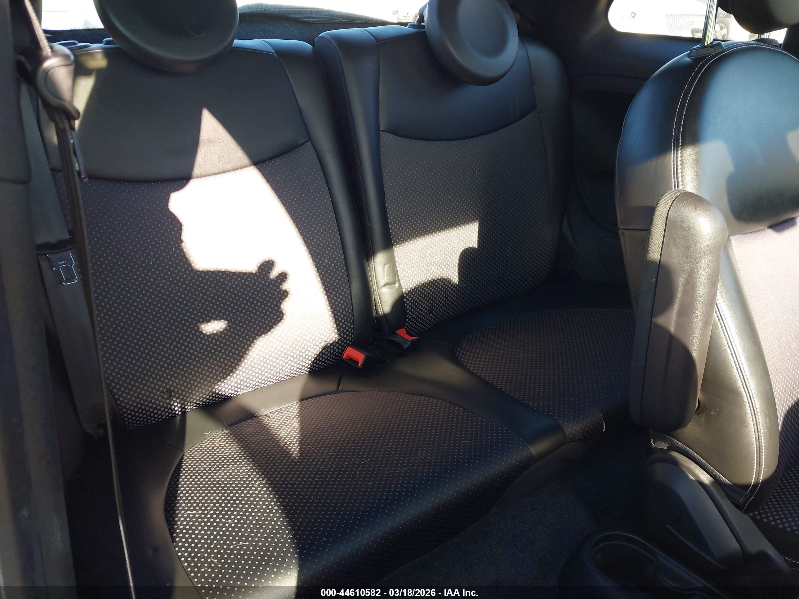 FIAT 500E image 8