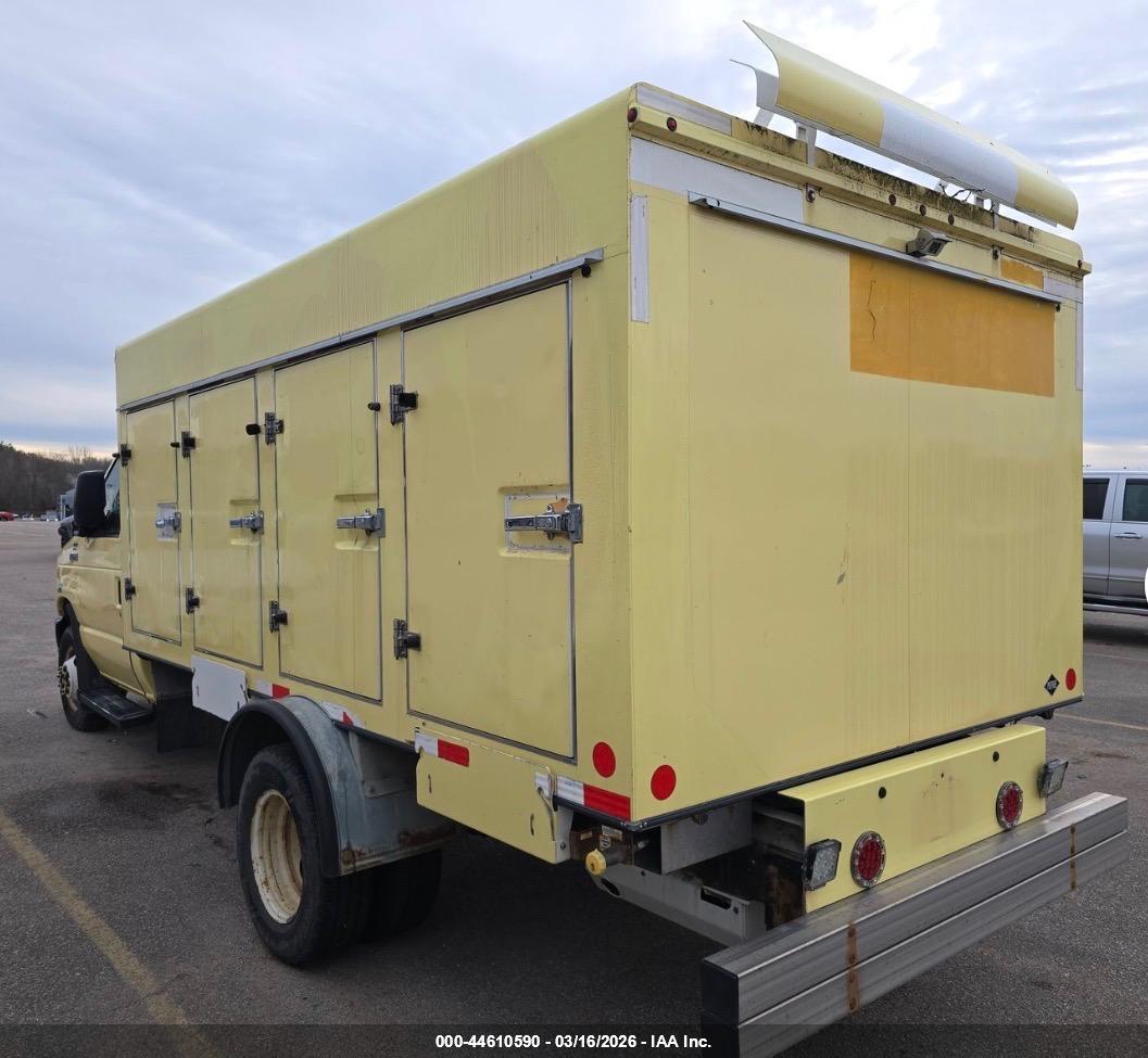 FORD E-450 image 3