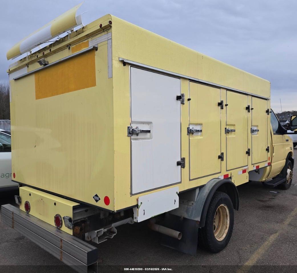 FORD E-450 image 4