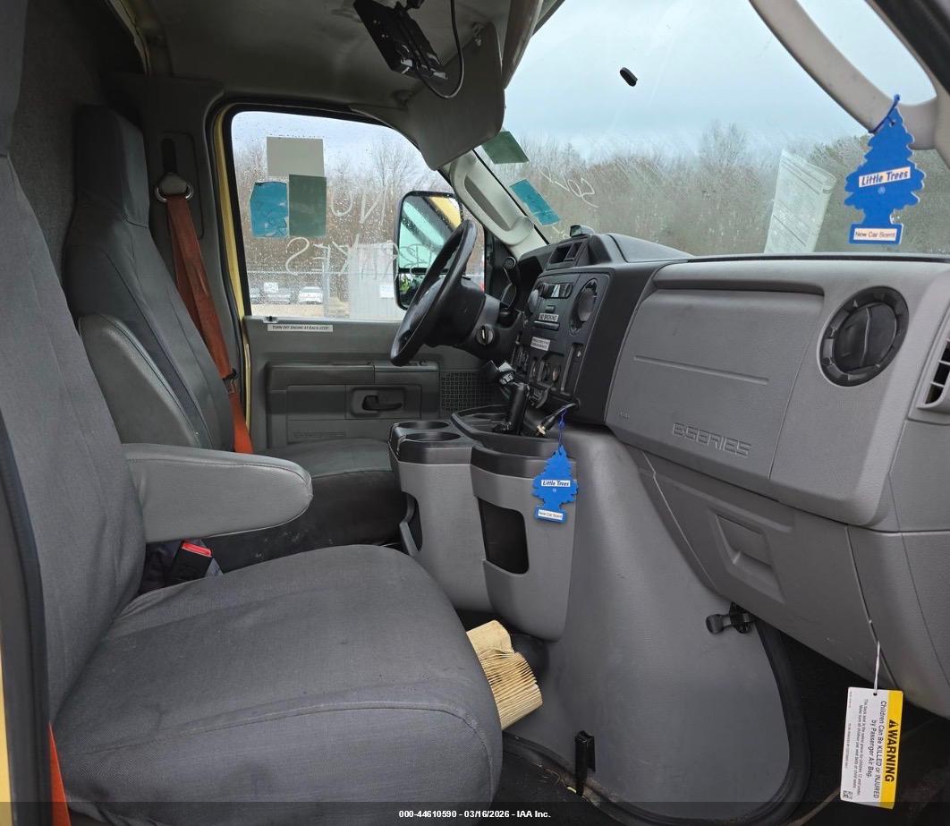 FORD E-450 image 5