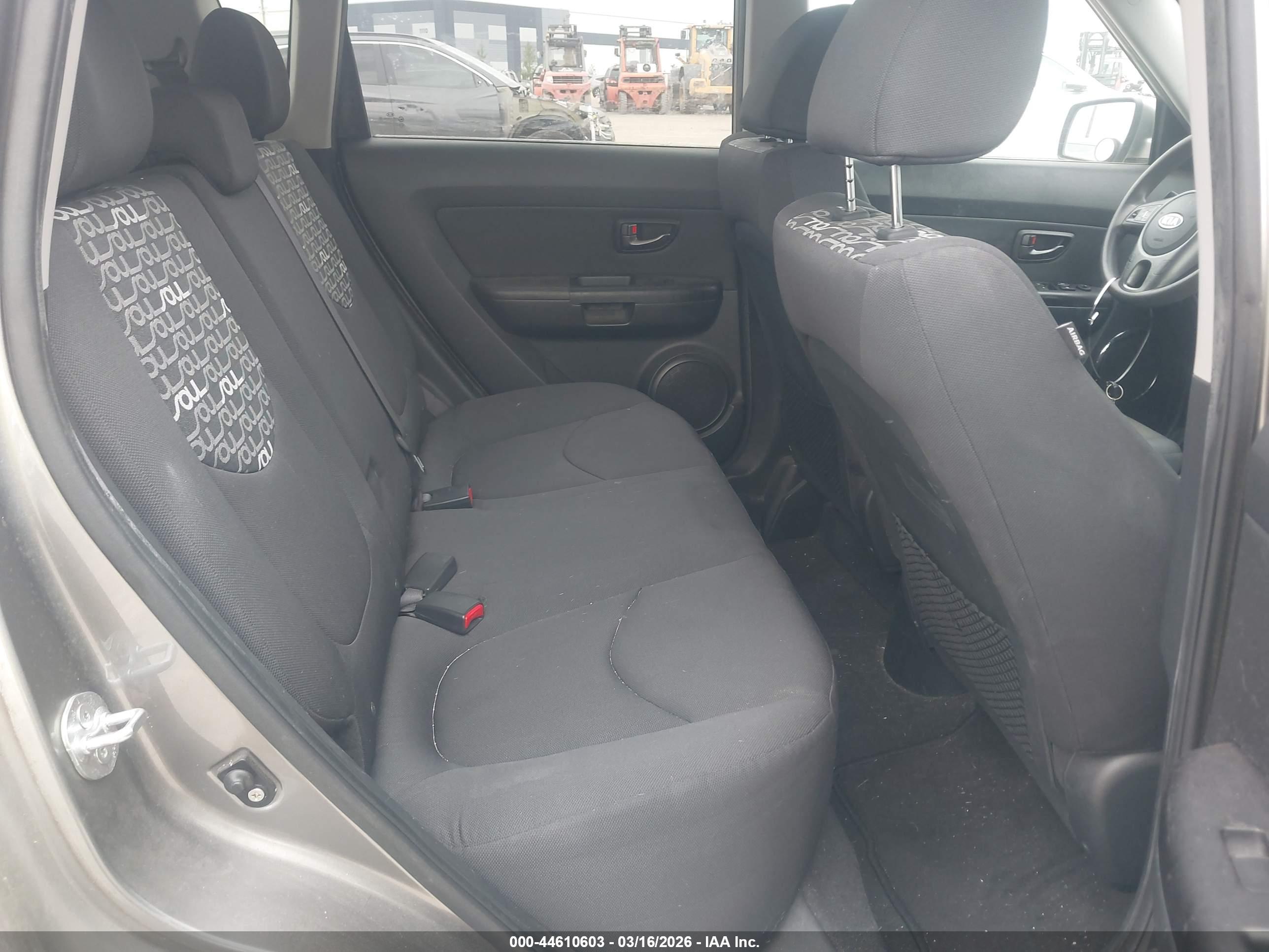 KIA SOUL image 8