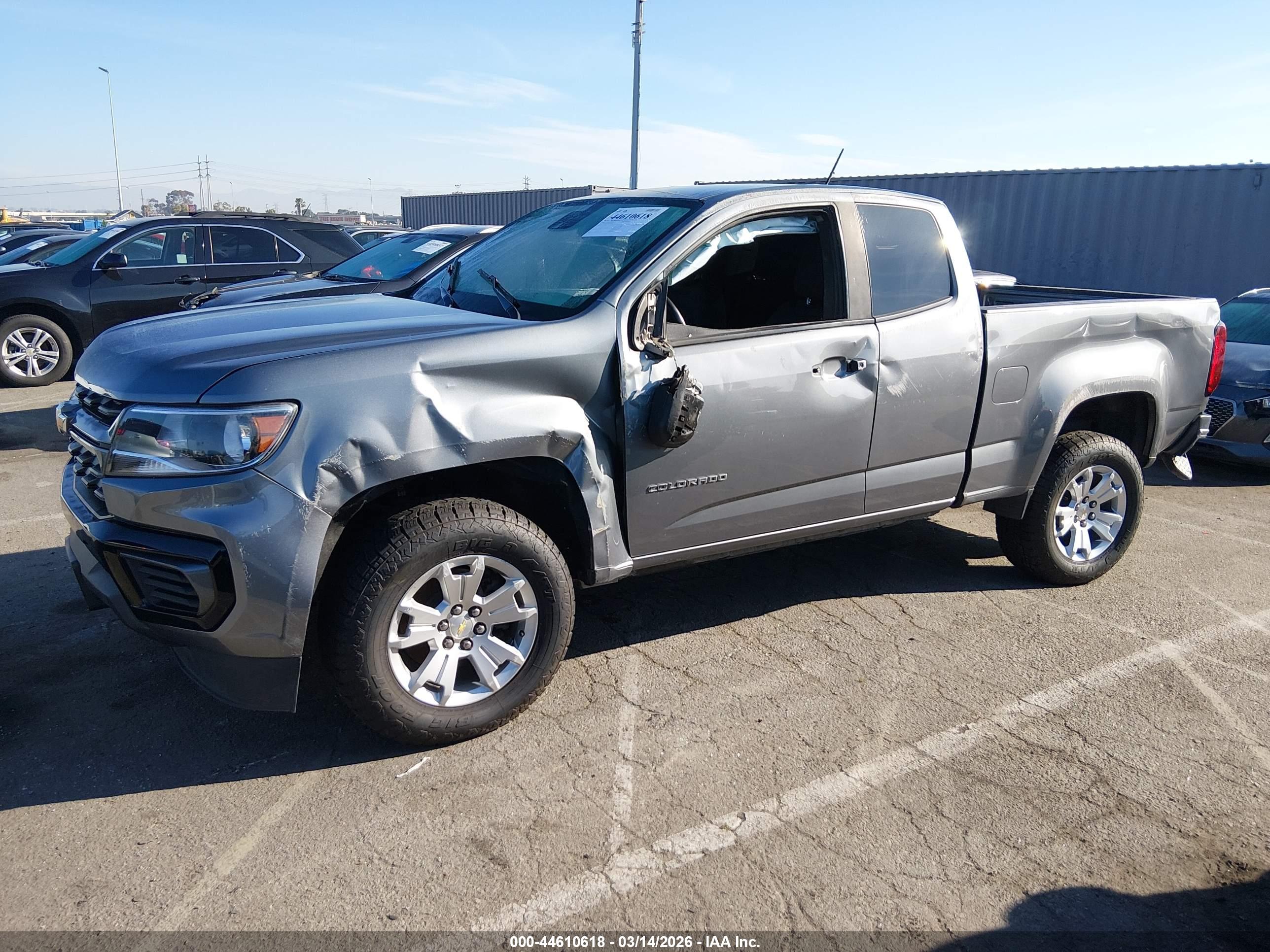 CHEVROLET COLORADO image 2